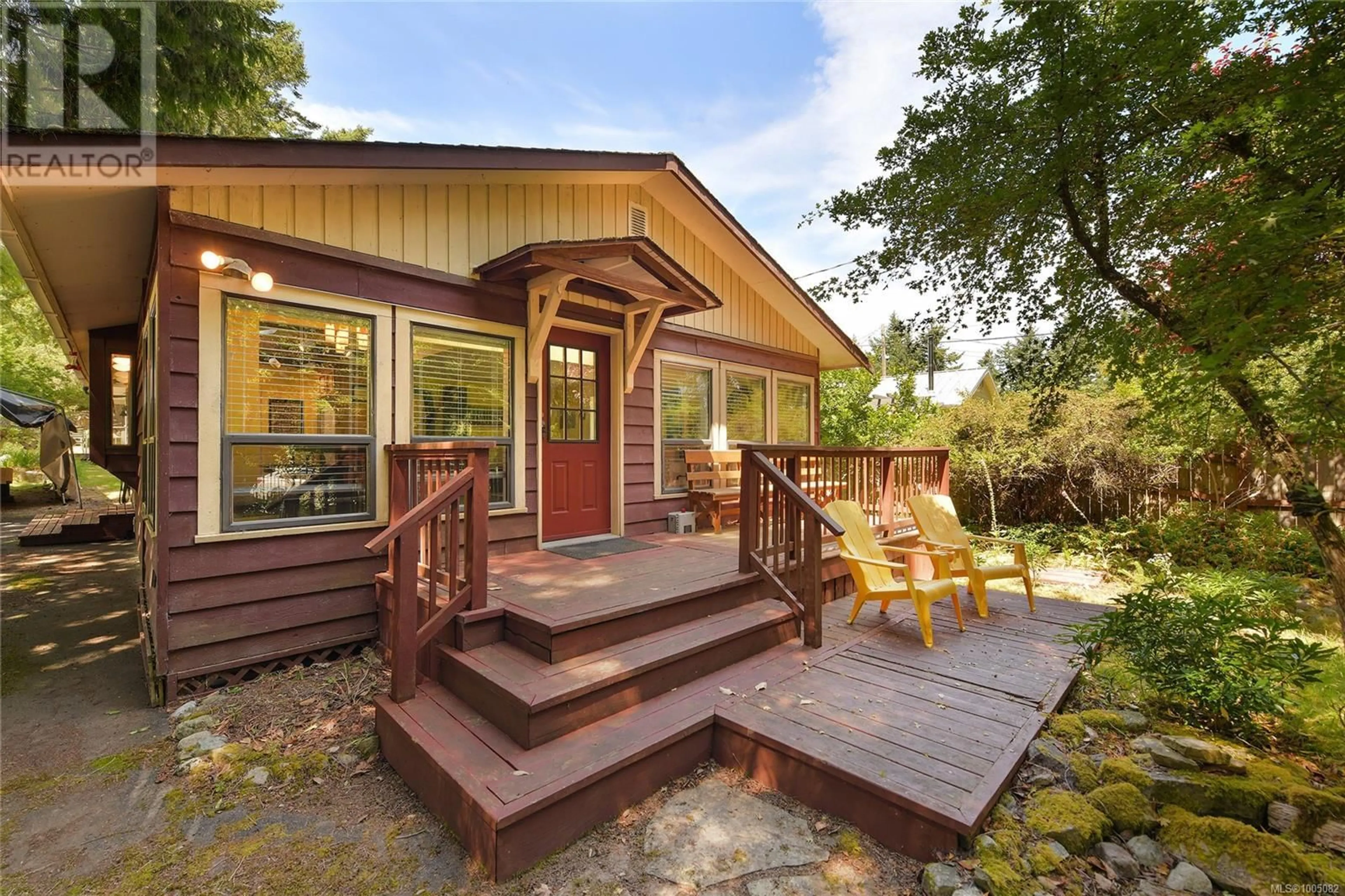 Patio, unknown for 513 CEDAR HILL ROAD, Mayne Island British Columbia V0N2J1