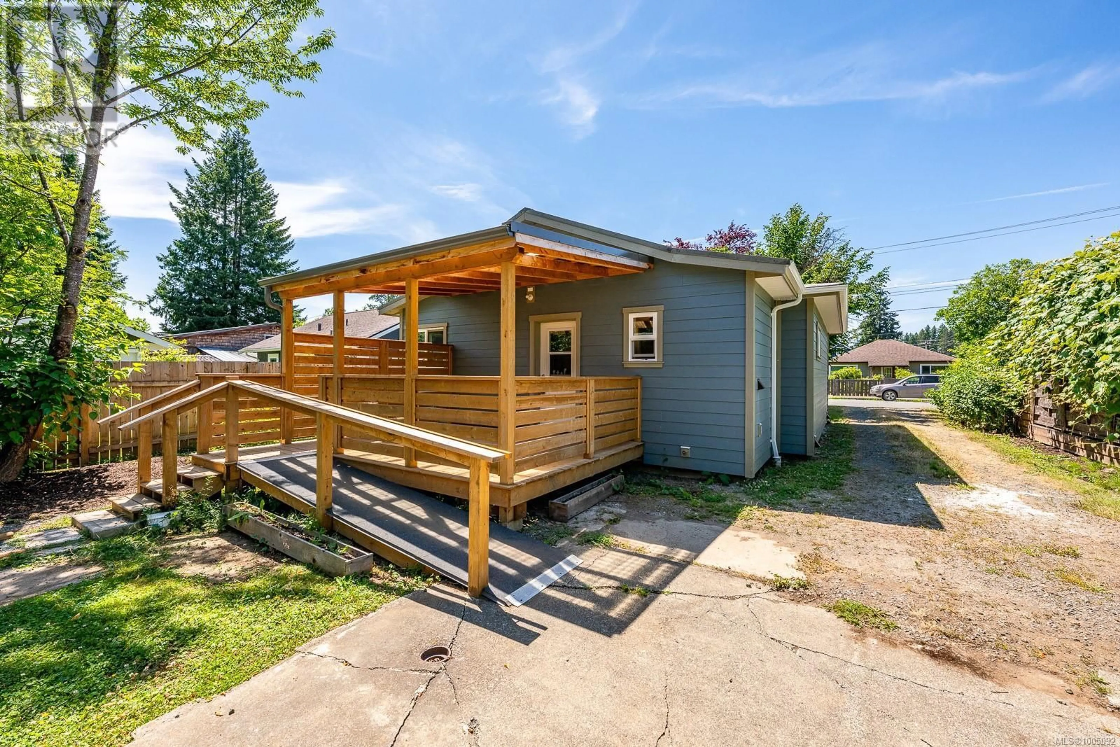 Shed for 1022 URQUHART AVENUE, Courtenay British Columbia V9N3K5
