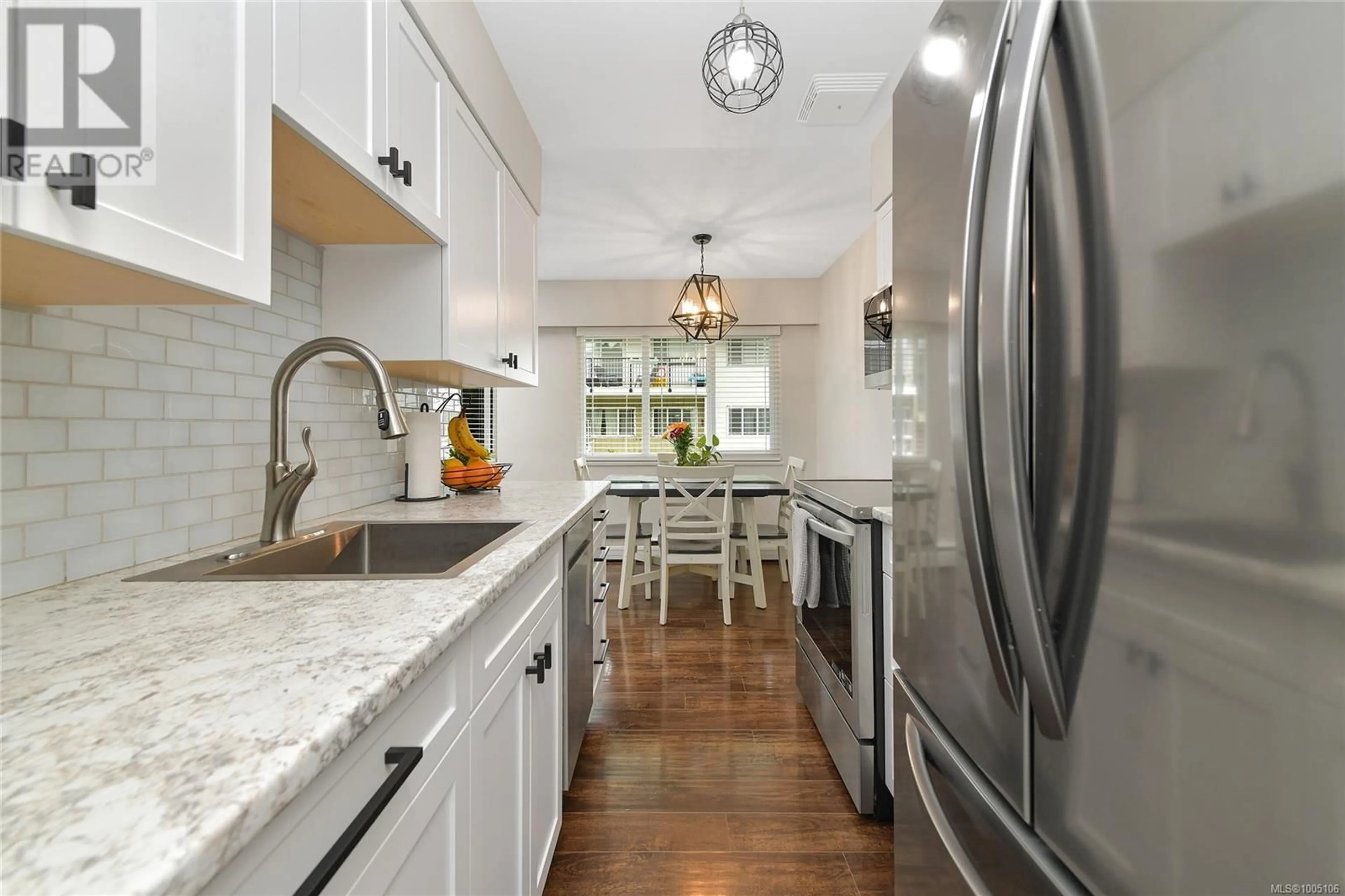 Open concept kitchen, ceramic/tile floor for 364 BURNSIDE ROAD WEST, Saanich British Columbia V8Z1M1