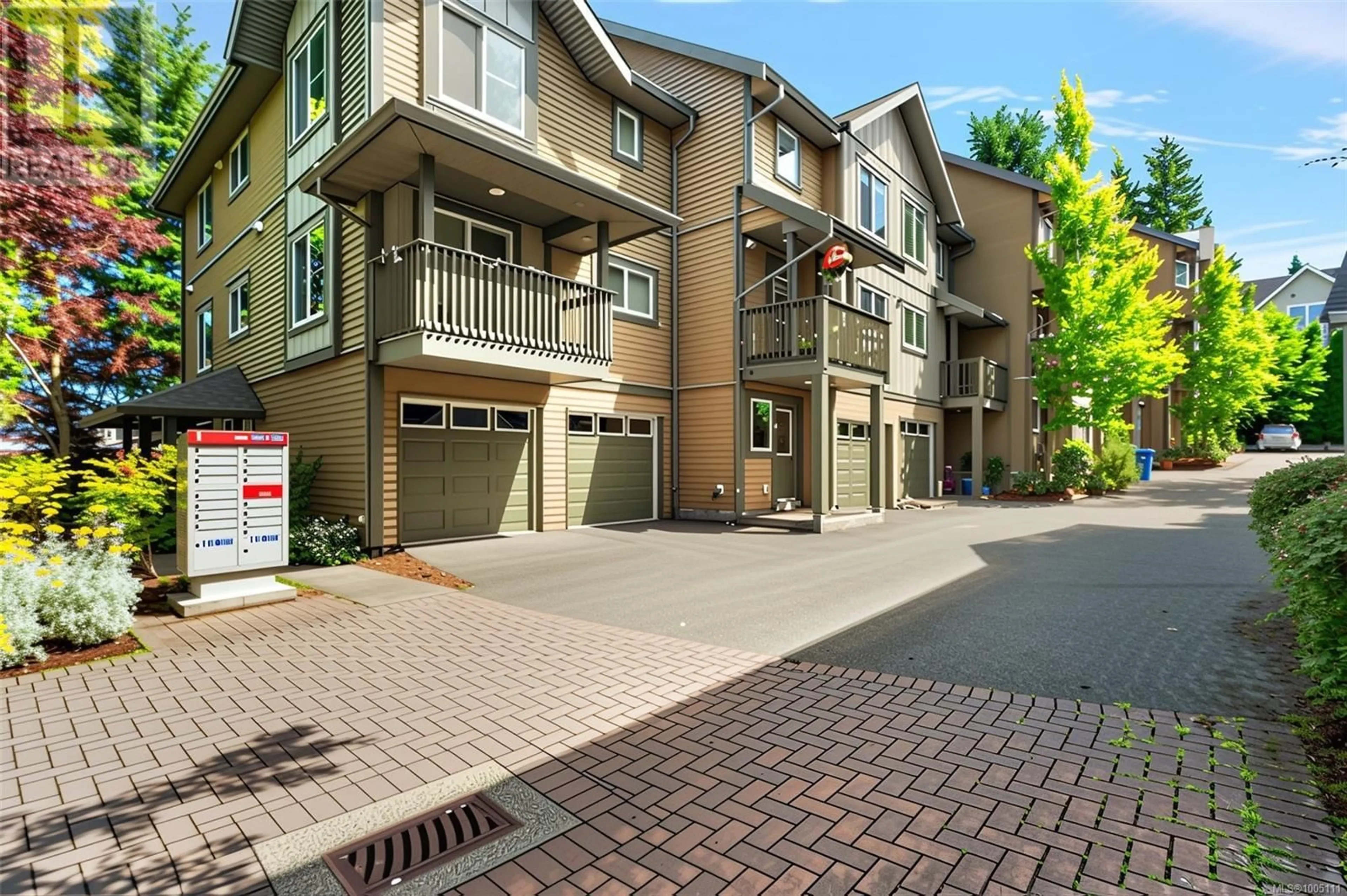 Unknown for 10 - 1405 MALLEK CRESCENT, Victoria British Columbia V8T0A3