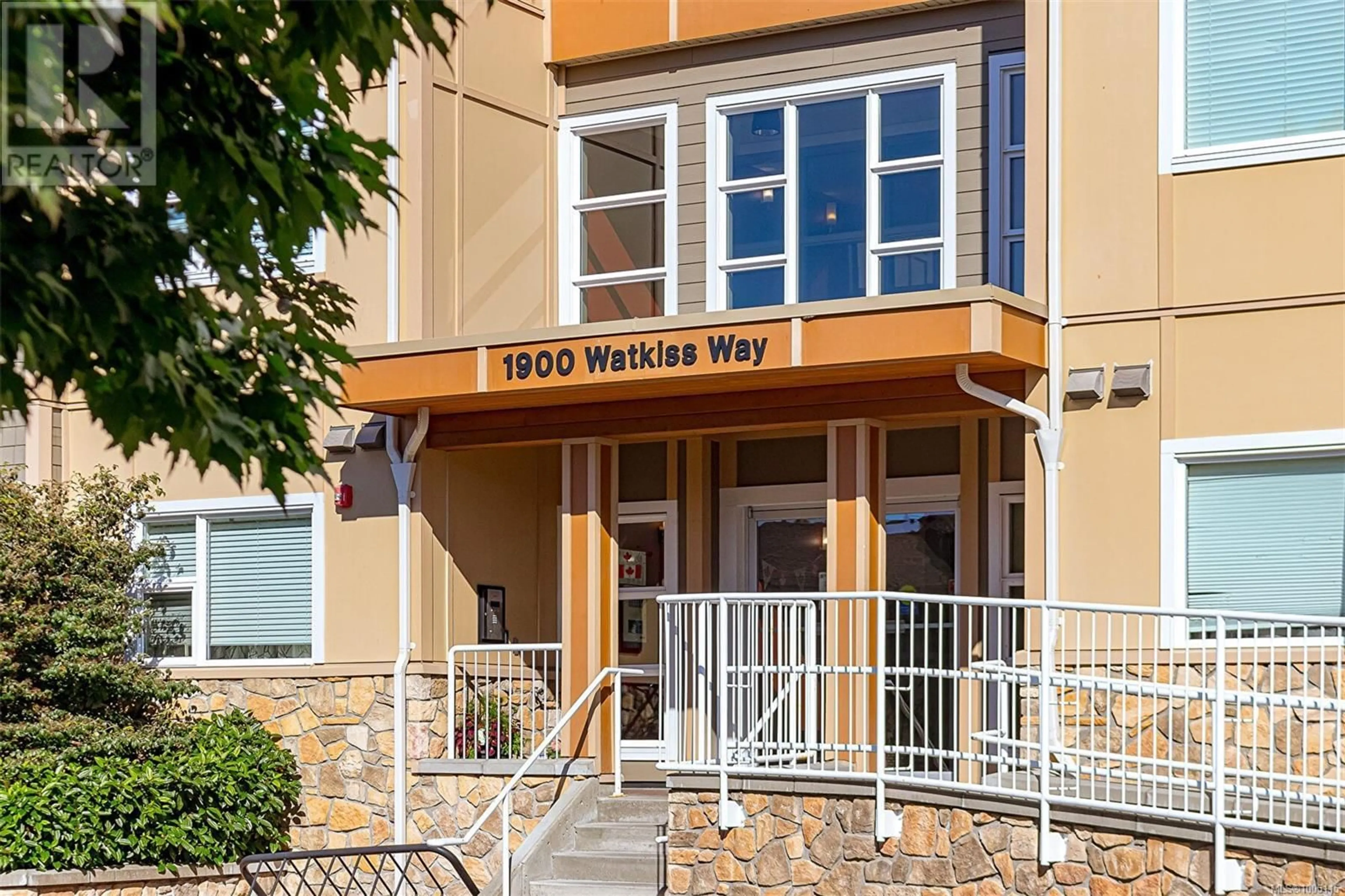 Indoor foyer for 406 - 1900 WATKISS WAY, View Royal British Columbia V9B0S8