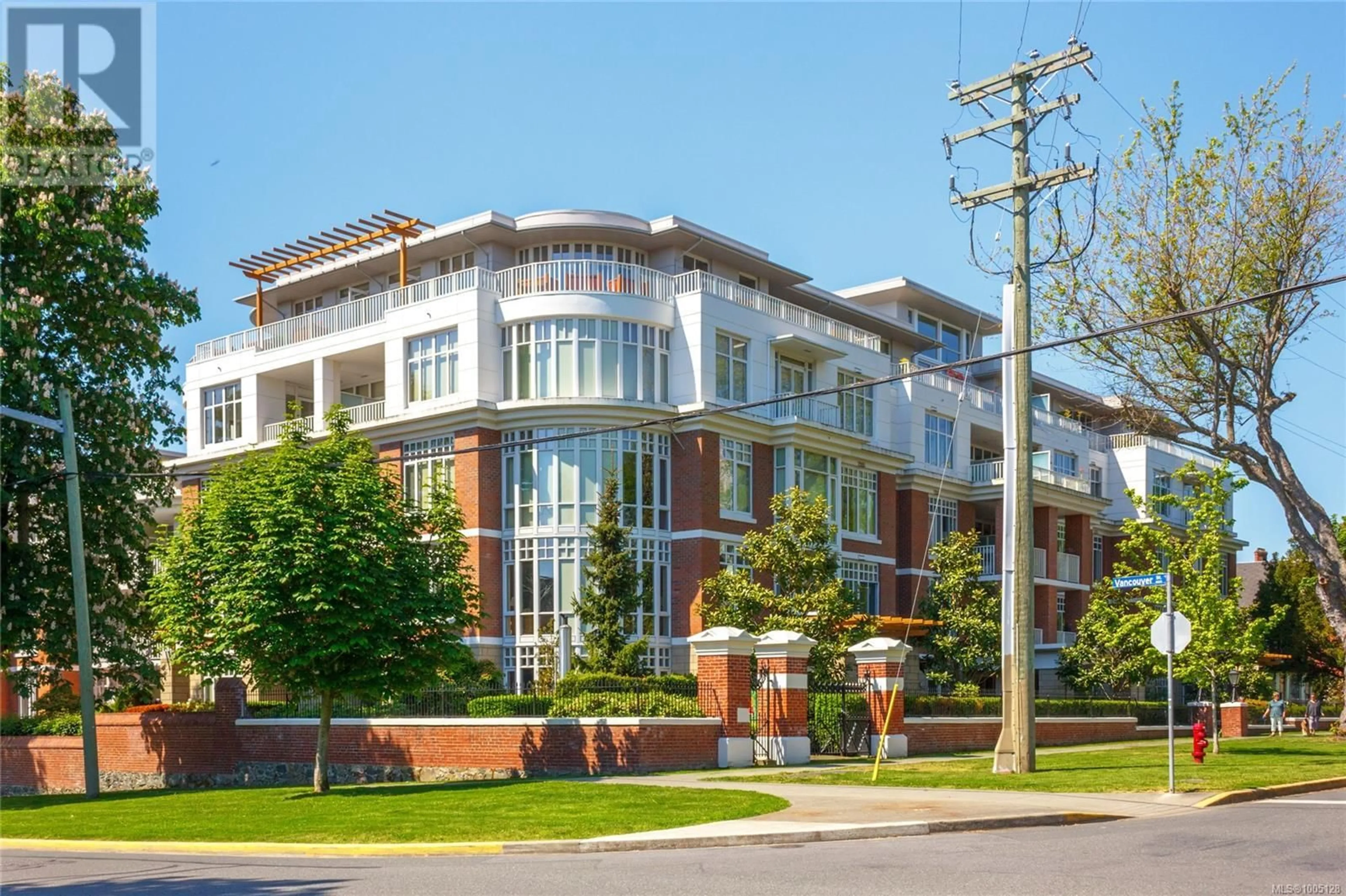 Home with brick exterior material, building for 215 - 999 BURDETT AVENUE, Victoria British Columbia V8V3G7