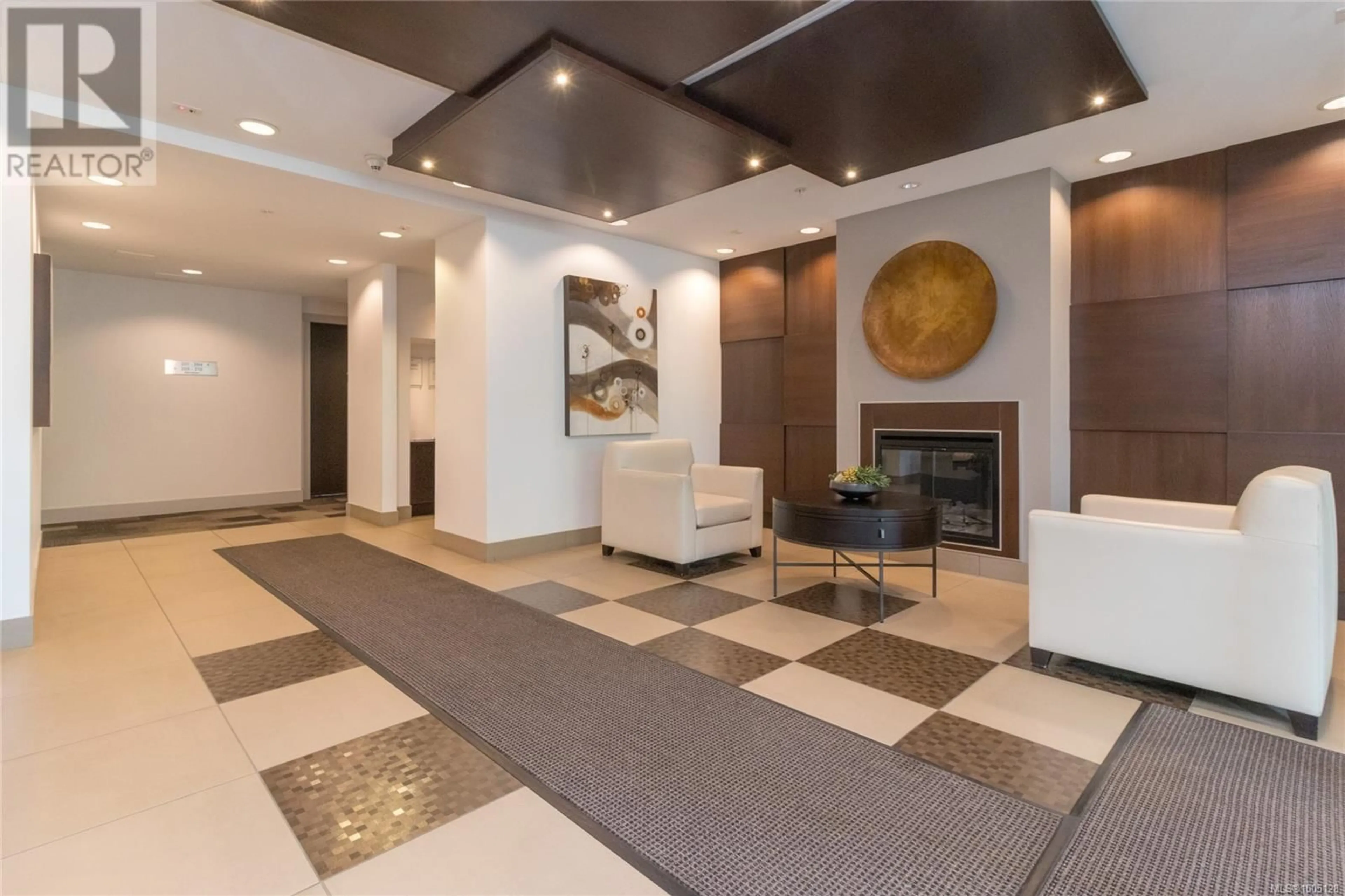 Lobby for 215 - 999 BURDETT AVENUE, Victoria British Columbia V8V3G7