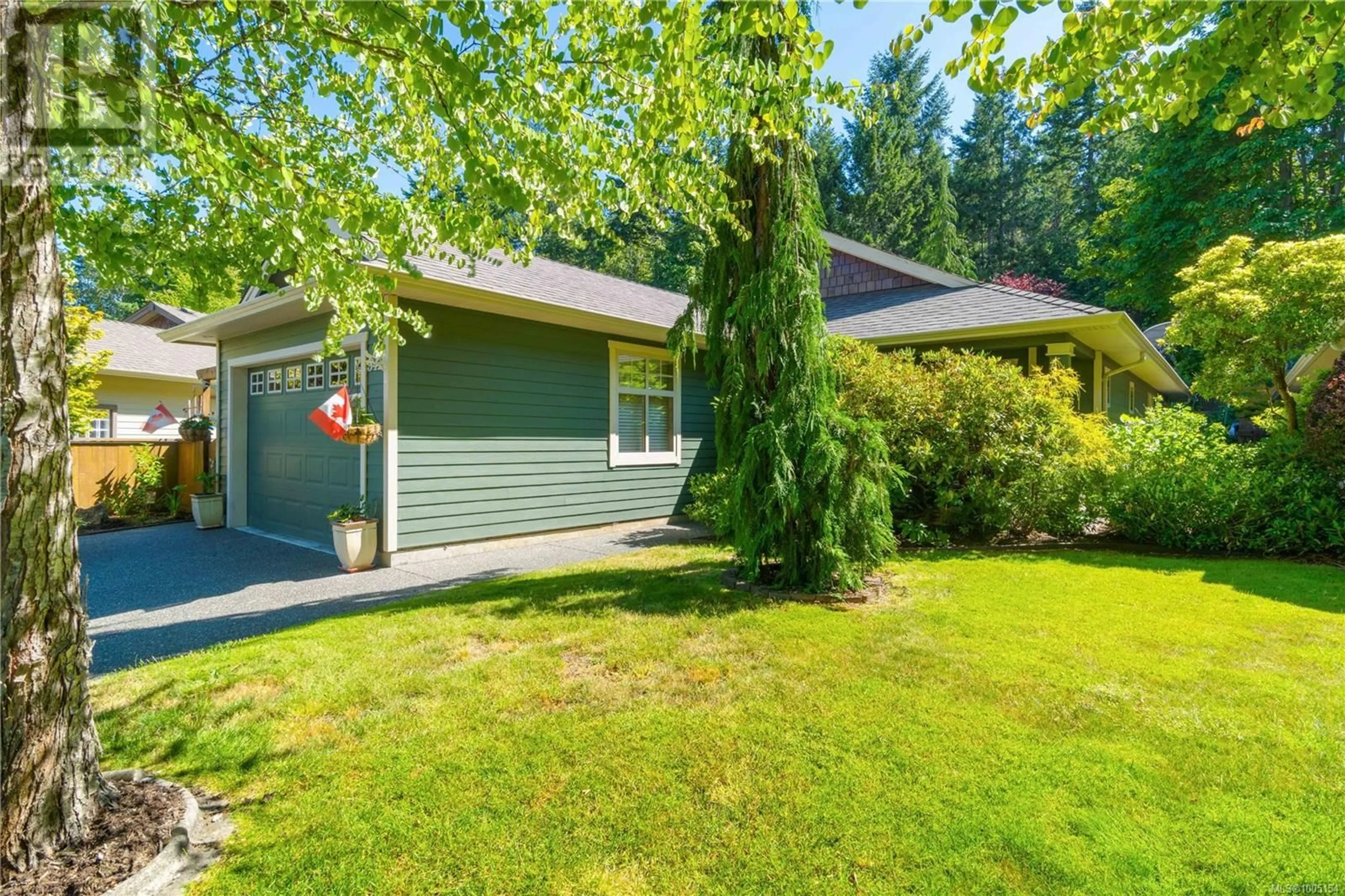 Home with vinyl exterior material, street for 342 DAVIS AVENUE, Parksville British Columbia V9P2V4