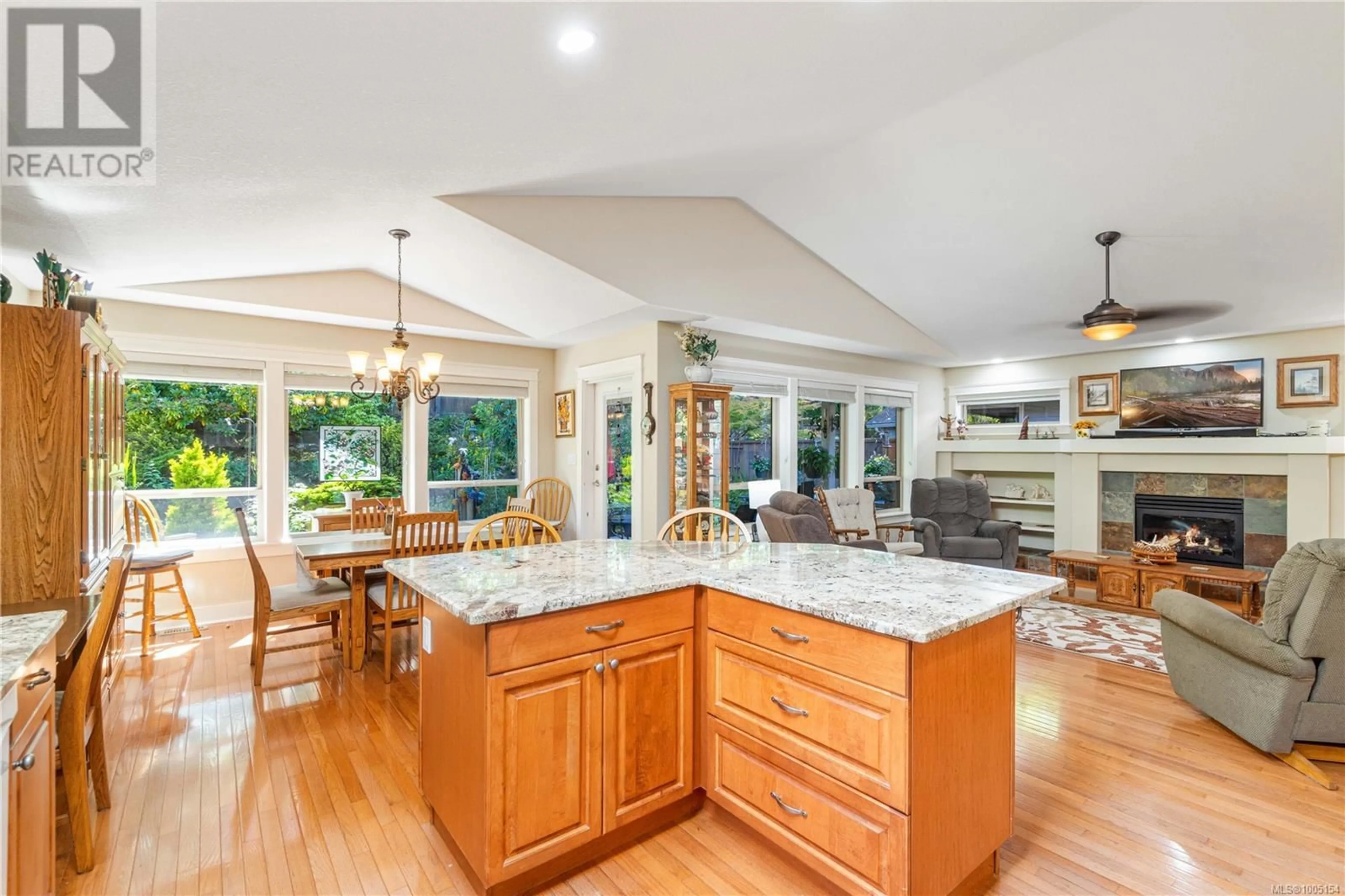 Open concept kitchen, unknown for 342 DAVIS AVENUE, Parksville British Columbia V9P2V4