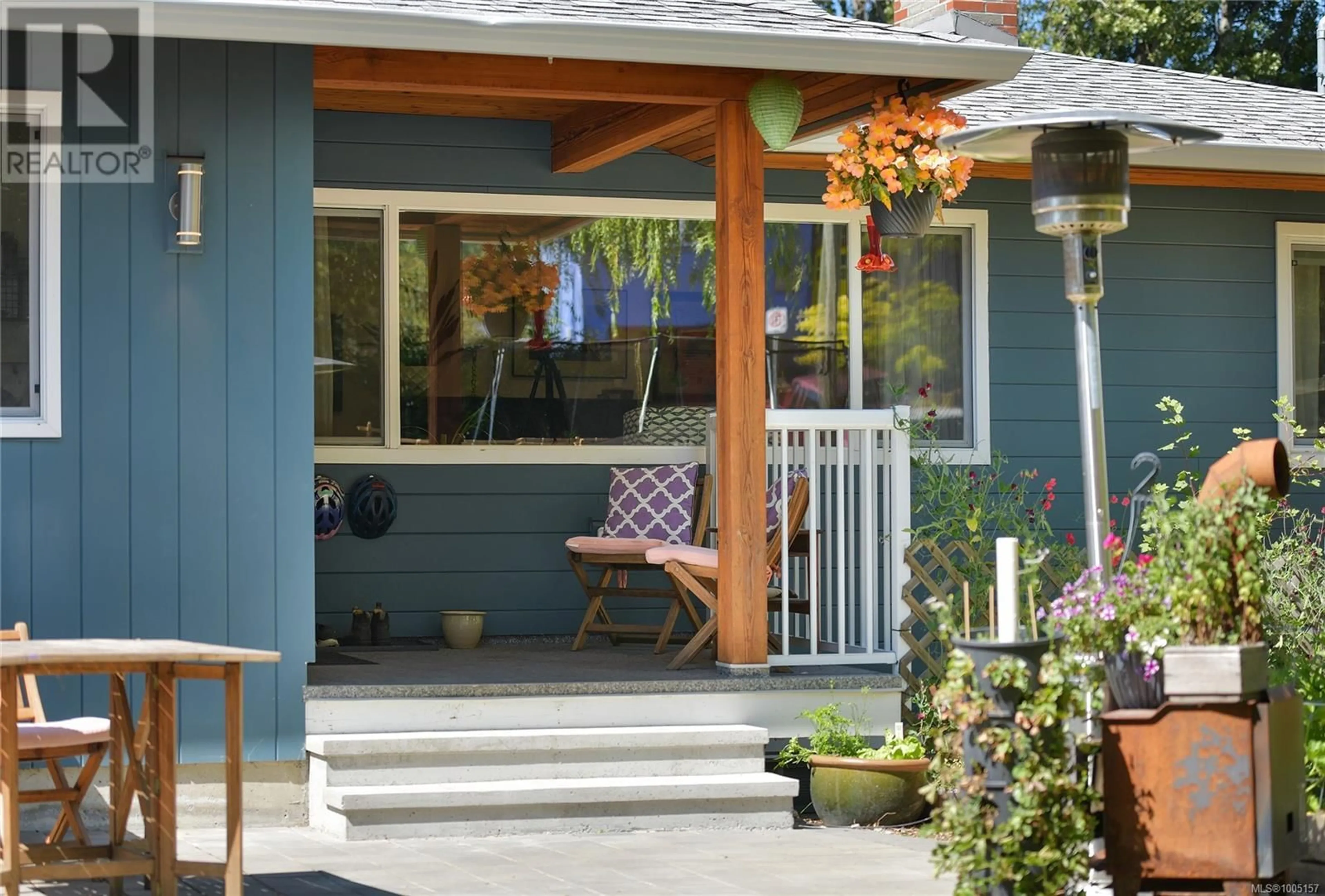 Unknown for 916 LESLIE DRIVE, Saanich British Columbia V8X2Y5