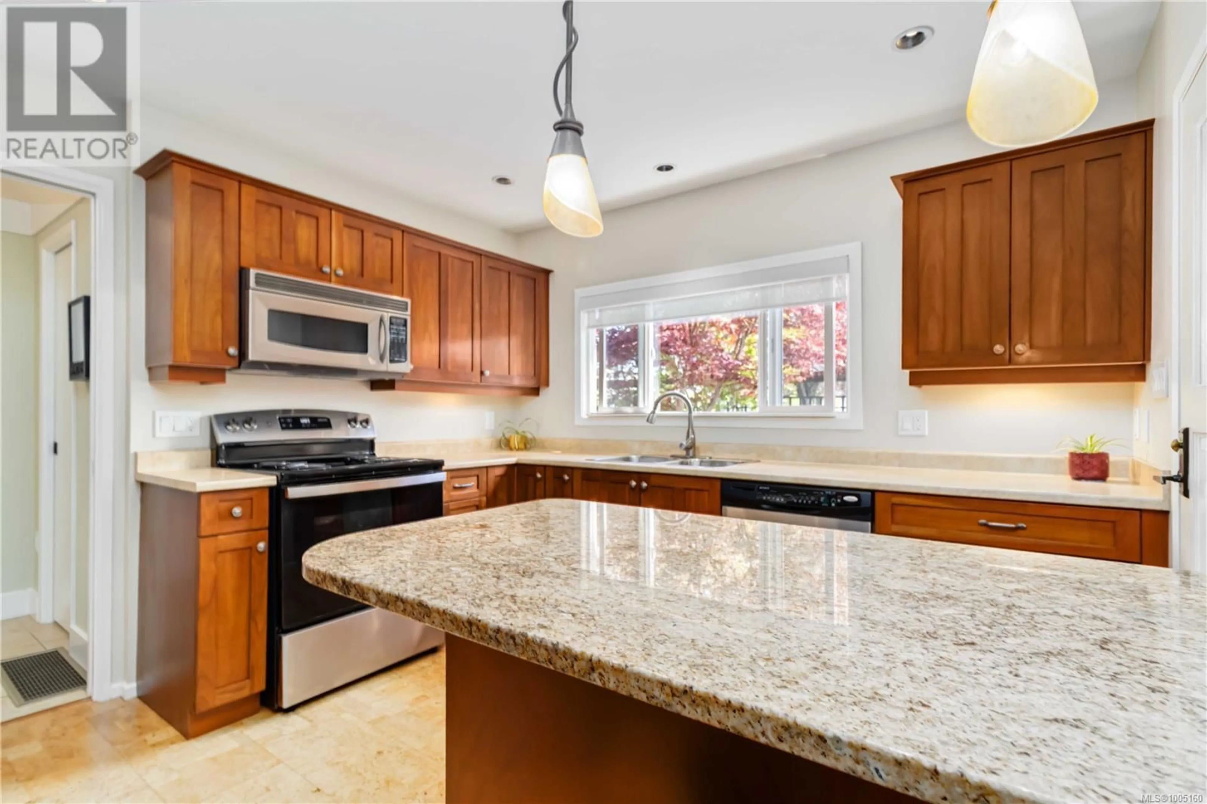 Open concept kitchen, ceramic/tile floor for 1727 LILLIAN ROAD, Victoria British Columbia V8S1L1