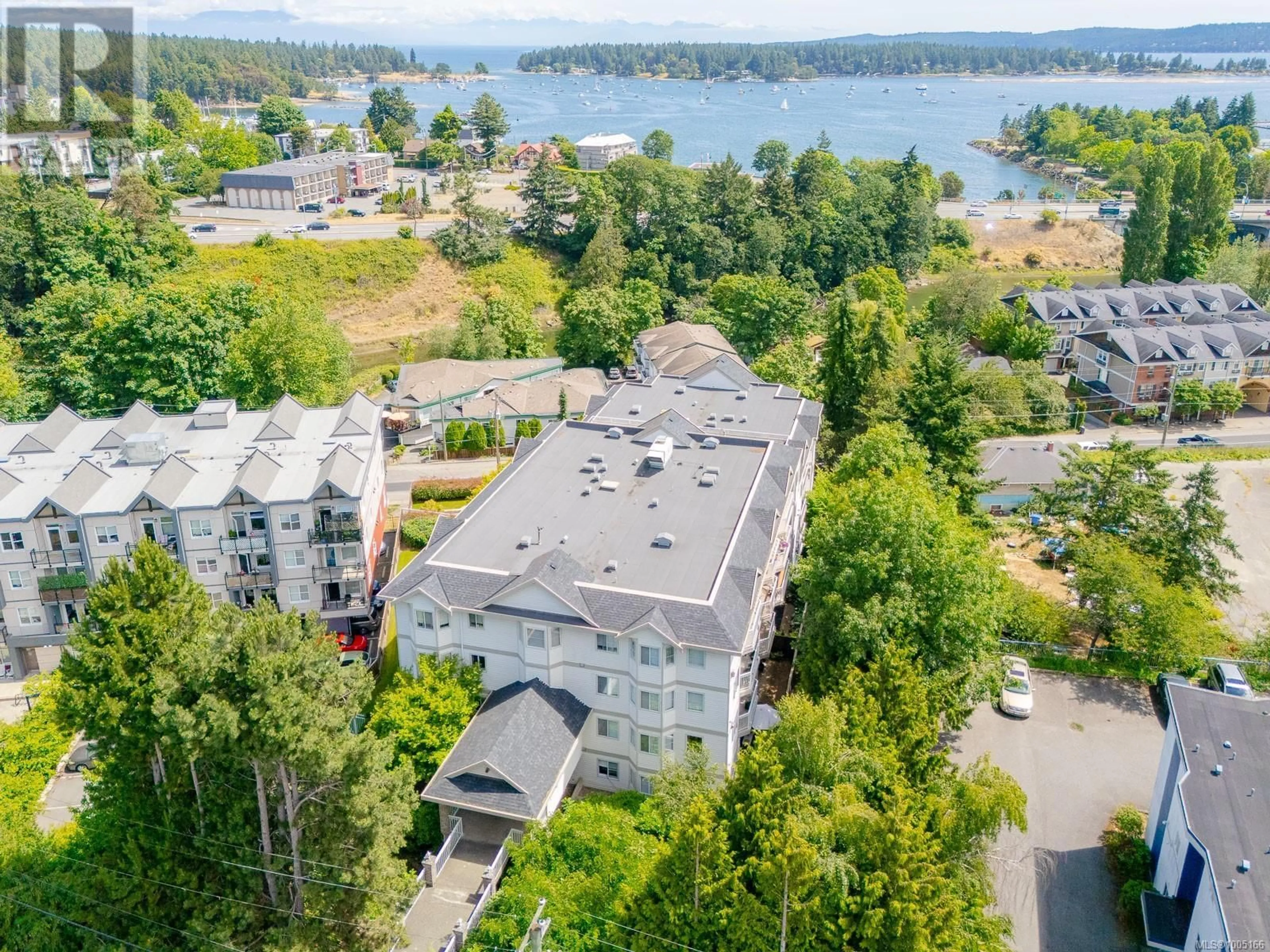 A pic from outside/outdoor area/front of a property/back of a property/a pic from drone, water/lake/river/ocean view for 301 - 24 PRIDEAUX STREET, Nanaimo British Columbia V9R2M4