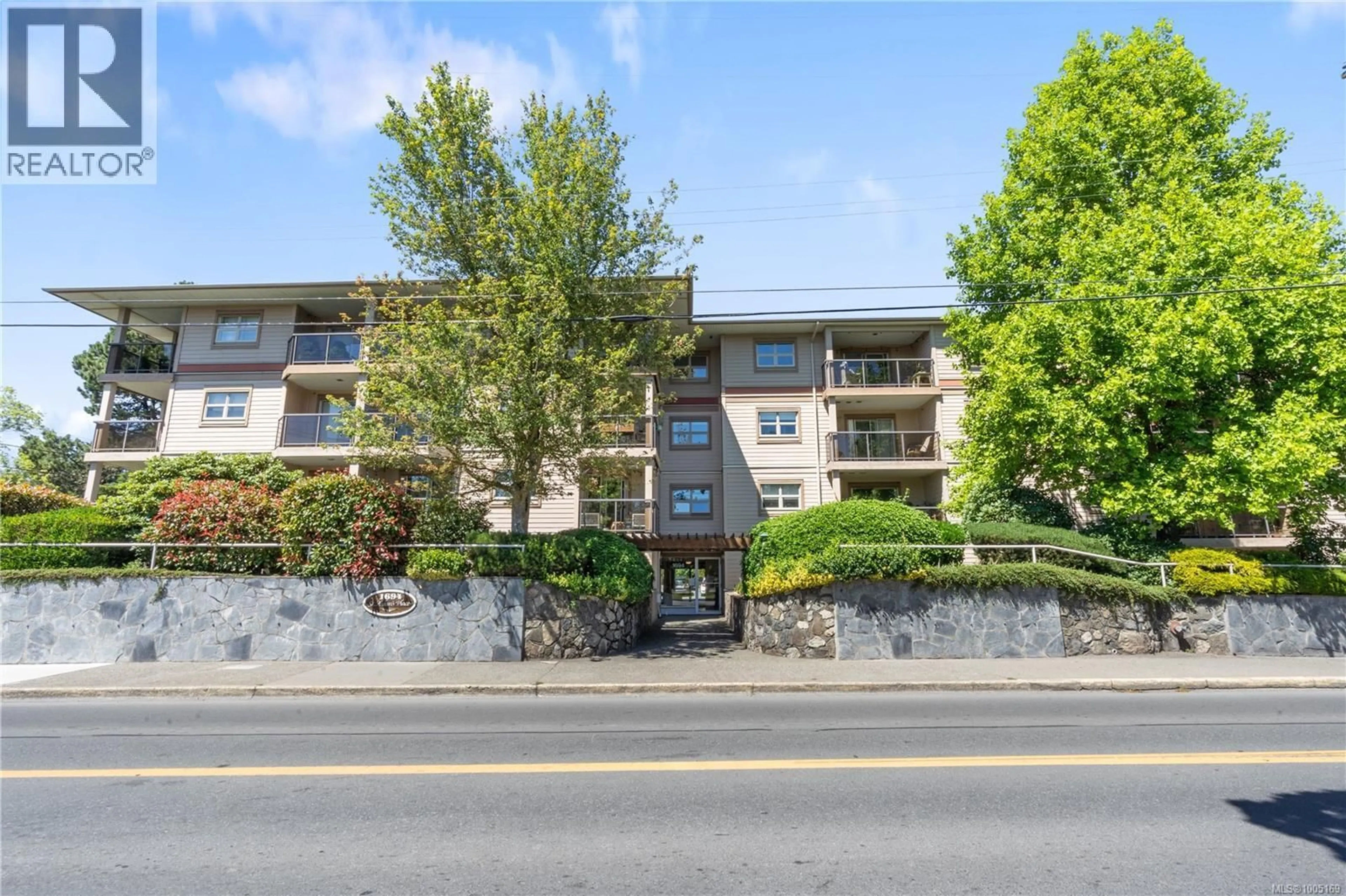 Unknown for 102 - 1694 CEDAR HILL CROSS ROAD, Saanich British Columbia V8P2P7