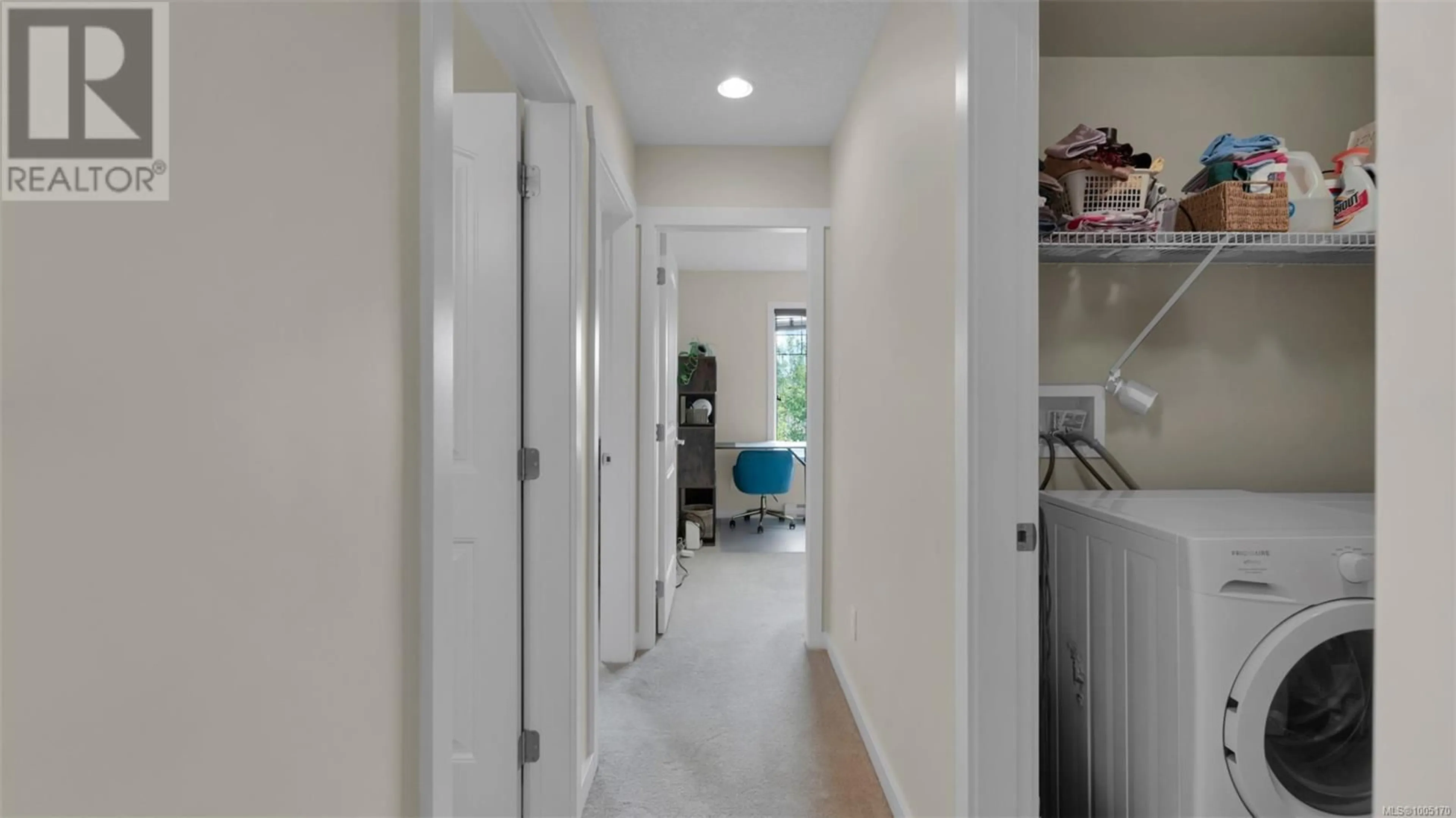 Indoor entryway for 120 - 6838 GRANT ROAD WEST, Sooke British Columbia V9Z0L7