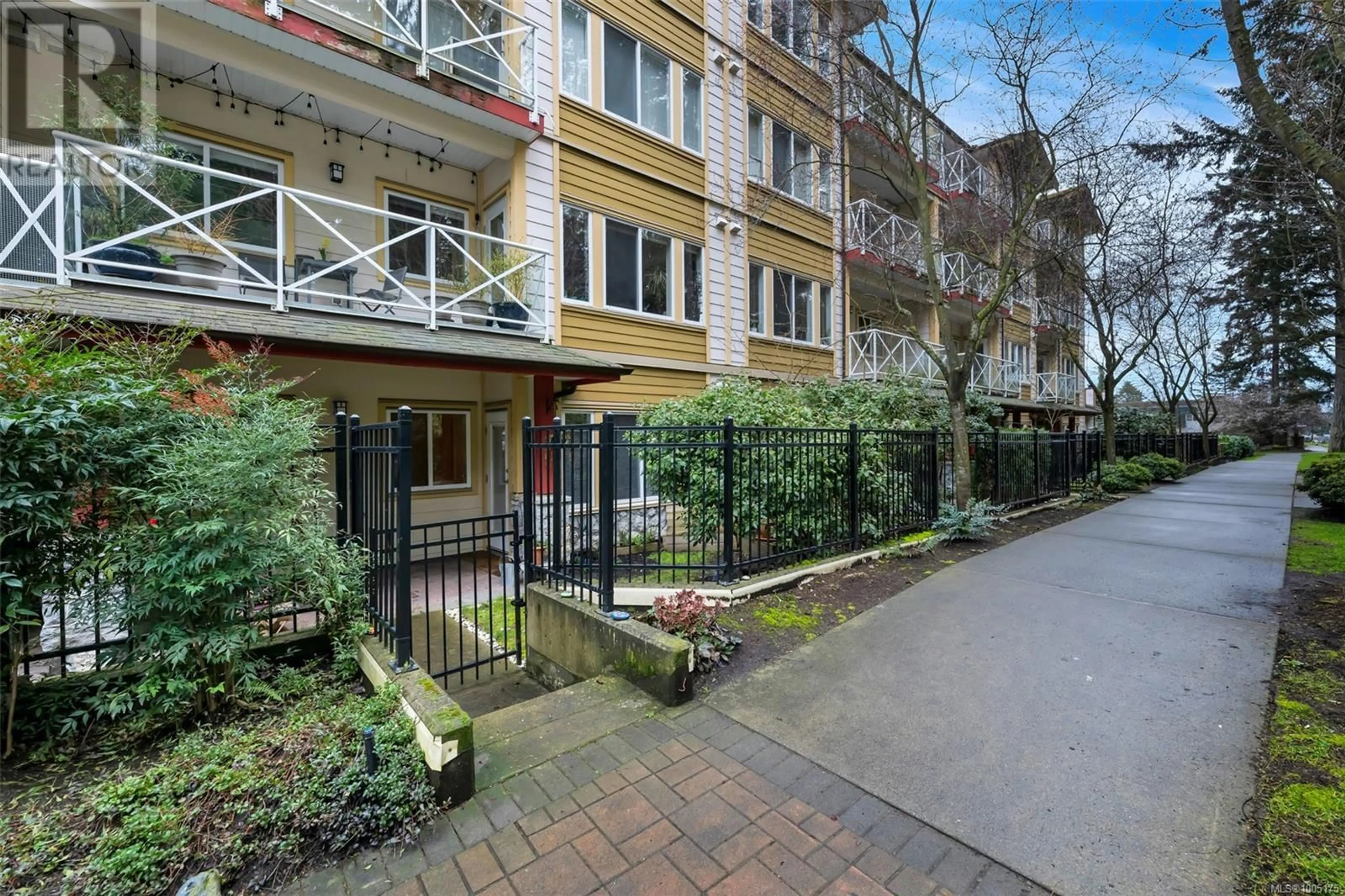 Patio, street for 103 - 360 GOLDSTREAM AVENUE, Colwood British Columbia V9B2W3