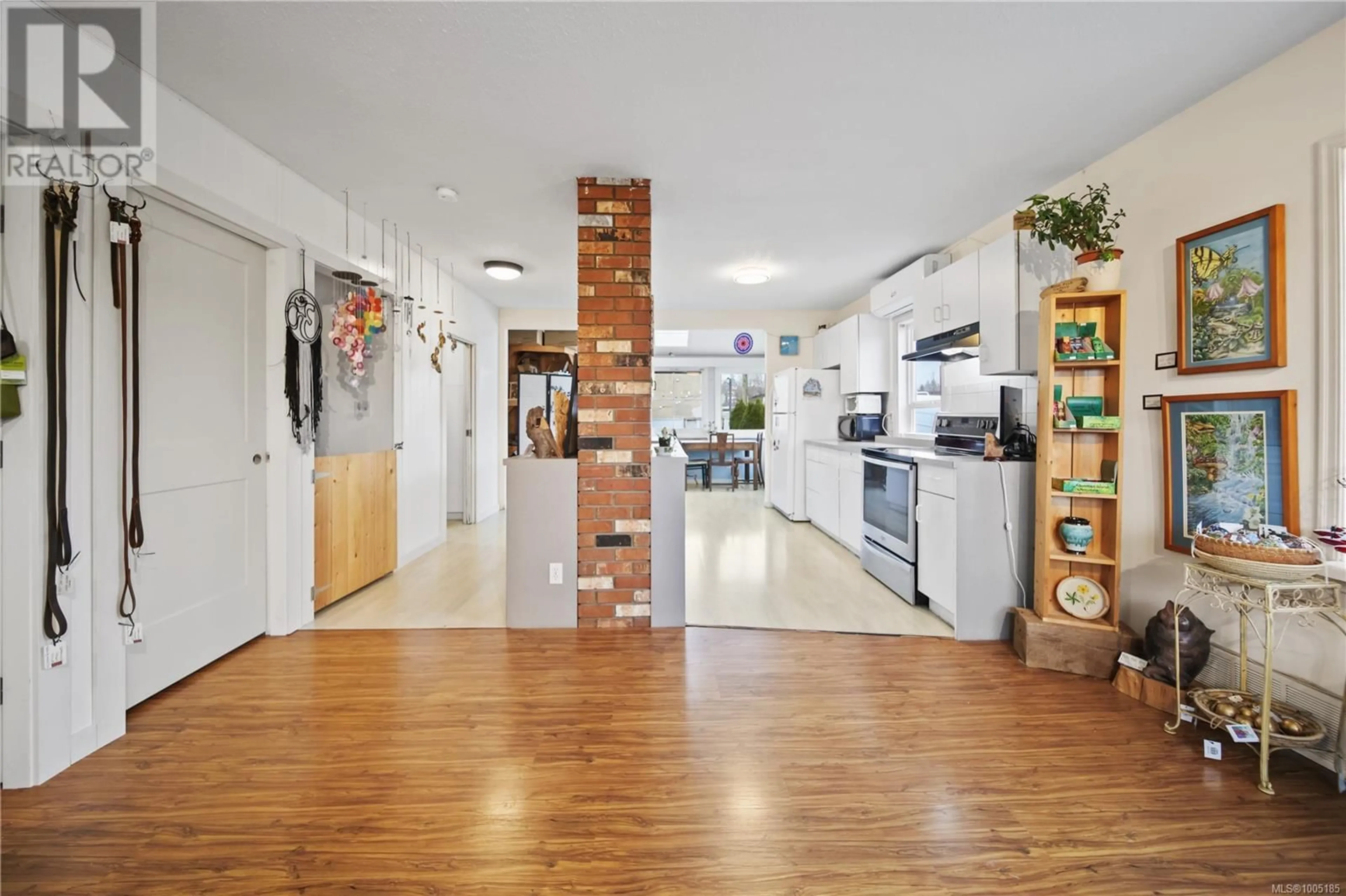 Open concept kitchen, unknown for 2907 2ND AVENUE, Port Alberni British Columbia V9Y1Z3