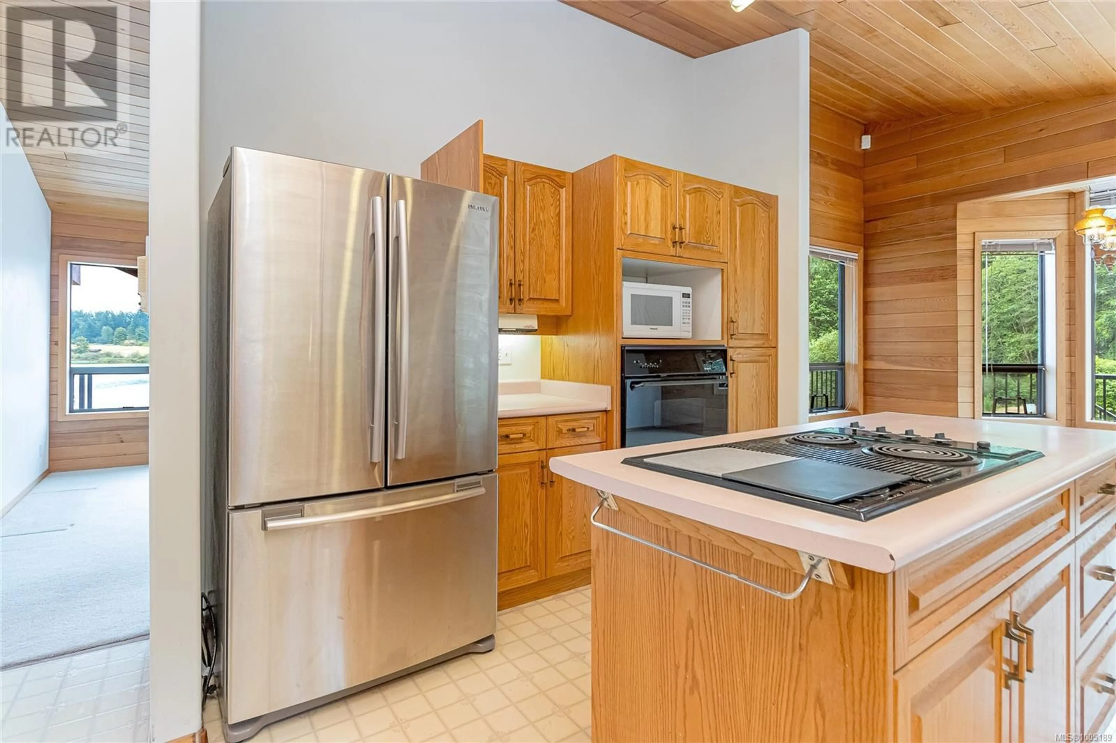 Standard kitchen, unknown for 13289 PROSPECT DRIVE, Ladysmith British Columbia V9G1G9
