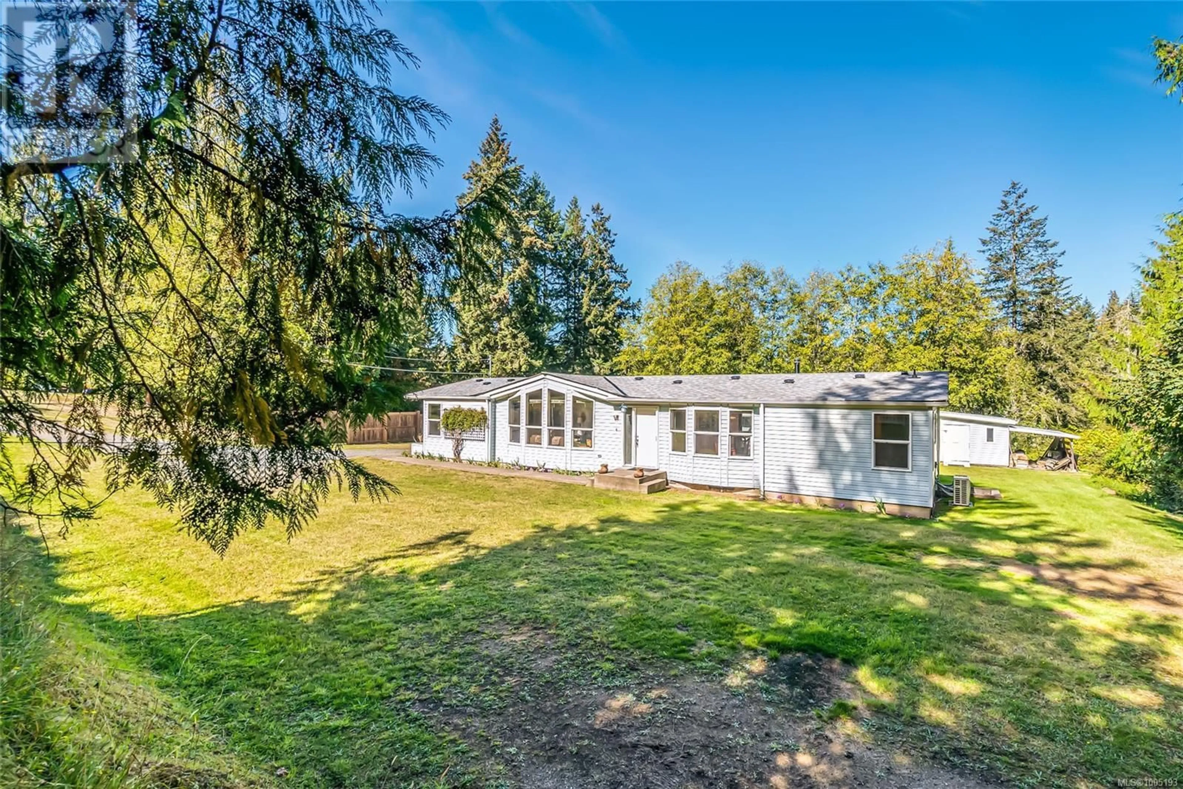 A pic from outside/outdoor area/front of a property/back of a property/a pic from drone, unknown for 1122 POPHAM ROAD, Parksville British Columbia V9T2T3