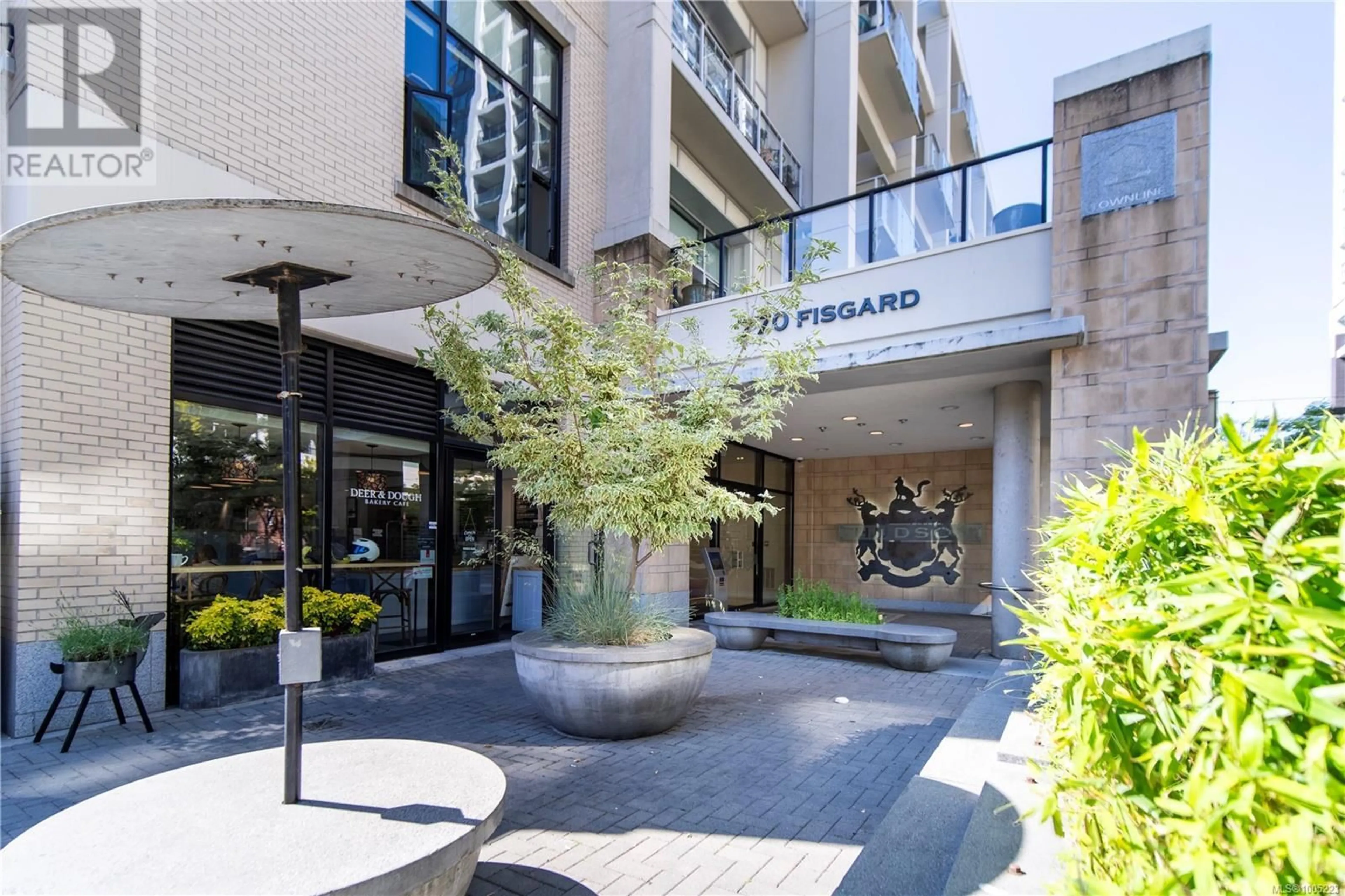 Patio, building for 423 - 770 FISGARD STREET, Victoria British Columbia V8W0B8