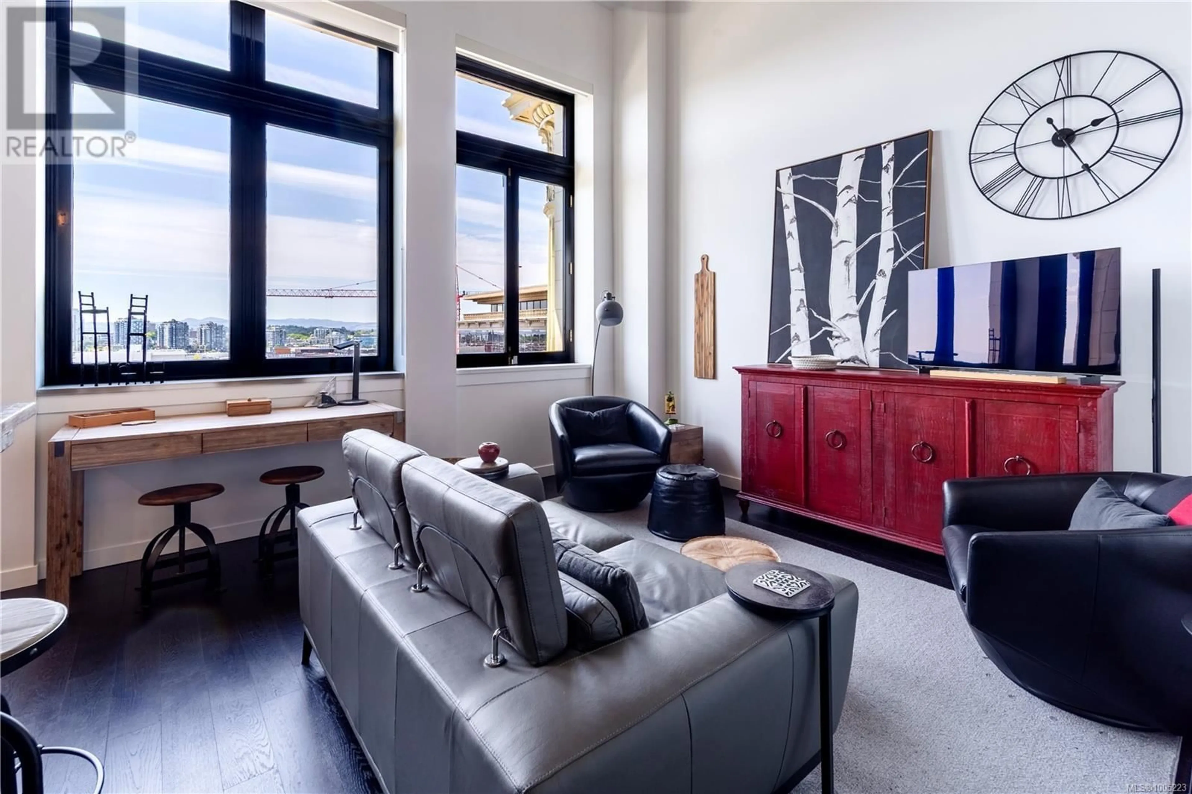 Living room with furniture, unknown for 423 - 770 FISGARD STREET, Victoria British Columbia V8W0B8