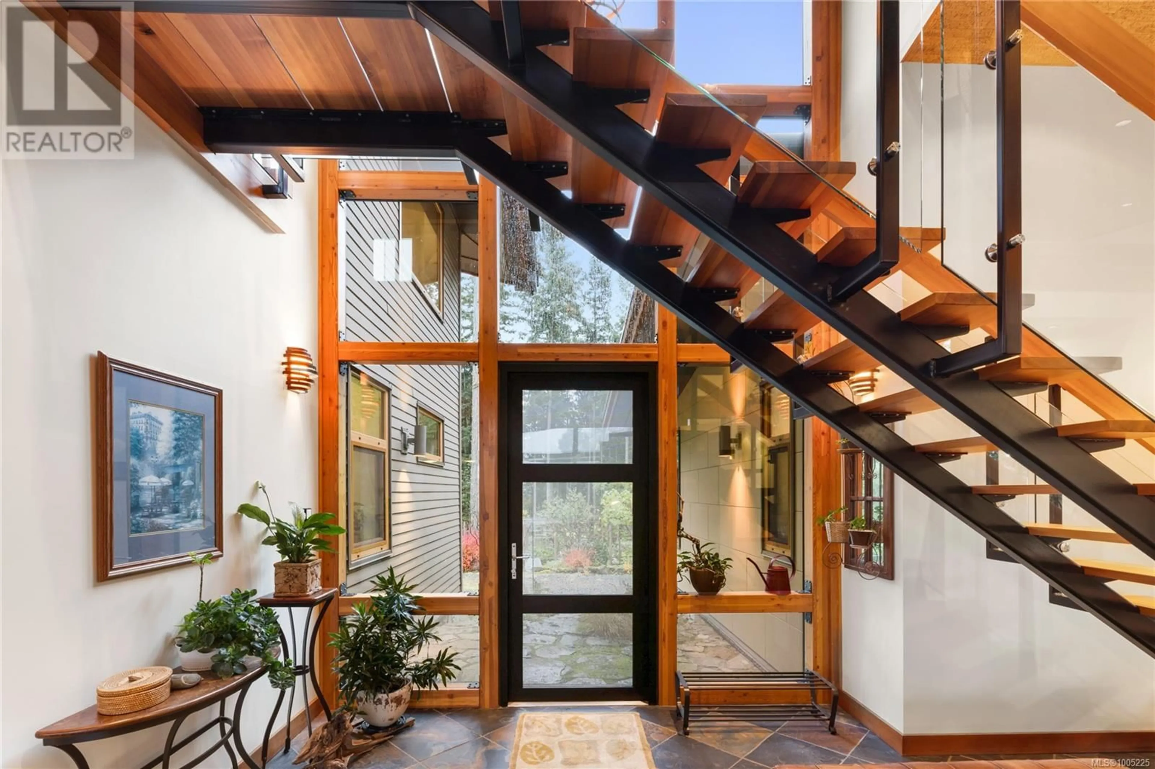 Indoor entryway for 4985 AHO ROAD, Ladysmith British Columbia V9G2B8