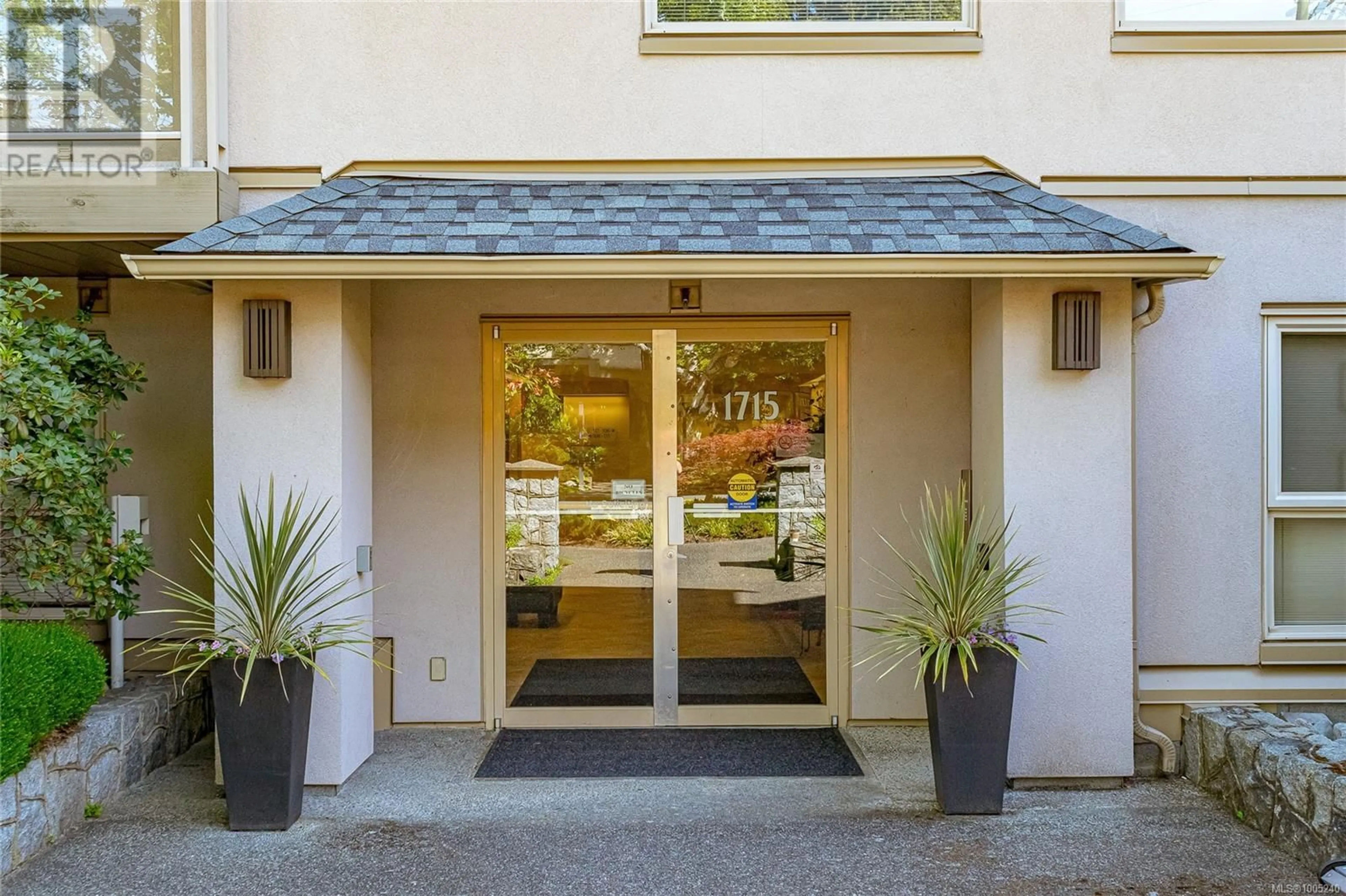 Unknown for 405 - 1715 RICHMOND AVENUE, Victoria British Columbia V8P4P9
