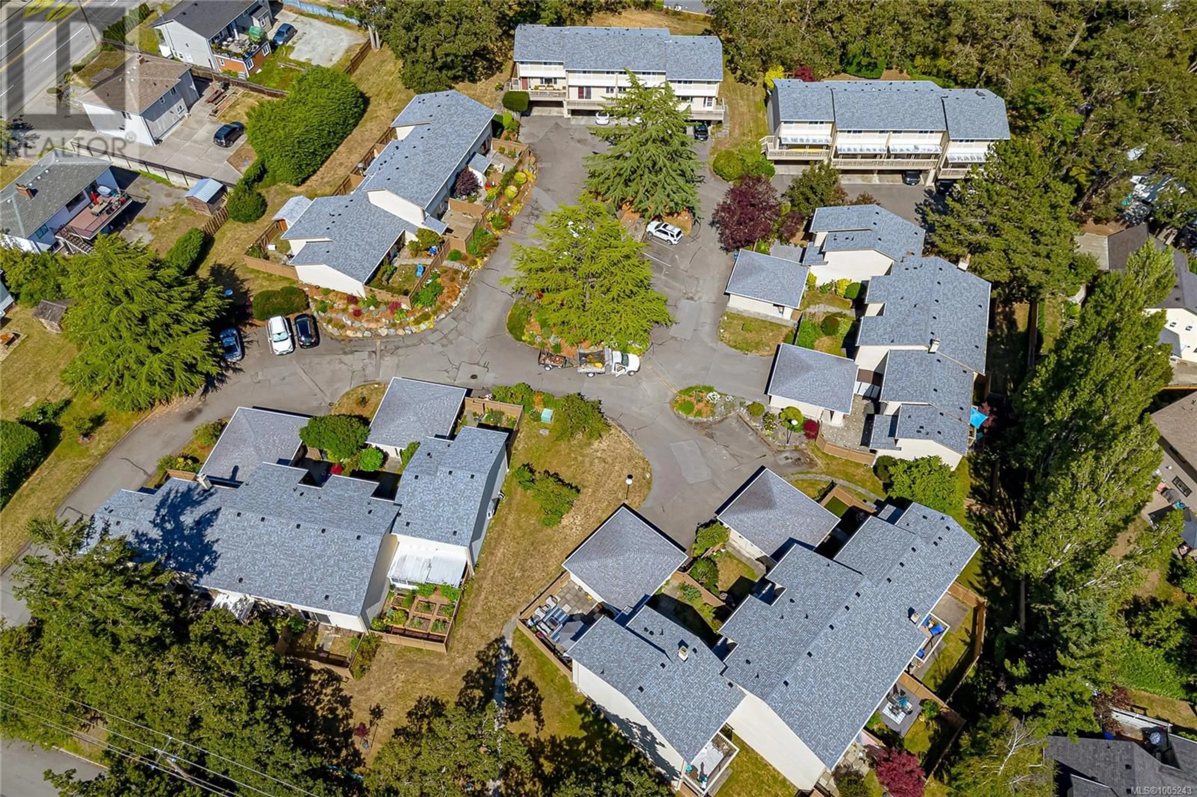 A pic from outside/outdoor area/front of a property/back of a property/a pic from drone, street for 22 - 3981 NELTHORPE STREET, Saanich British Columbia V8X0Z2