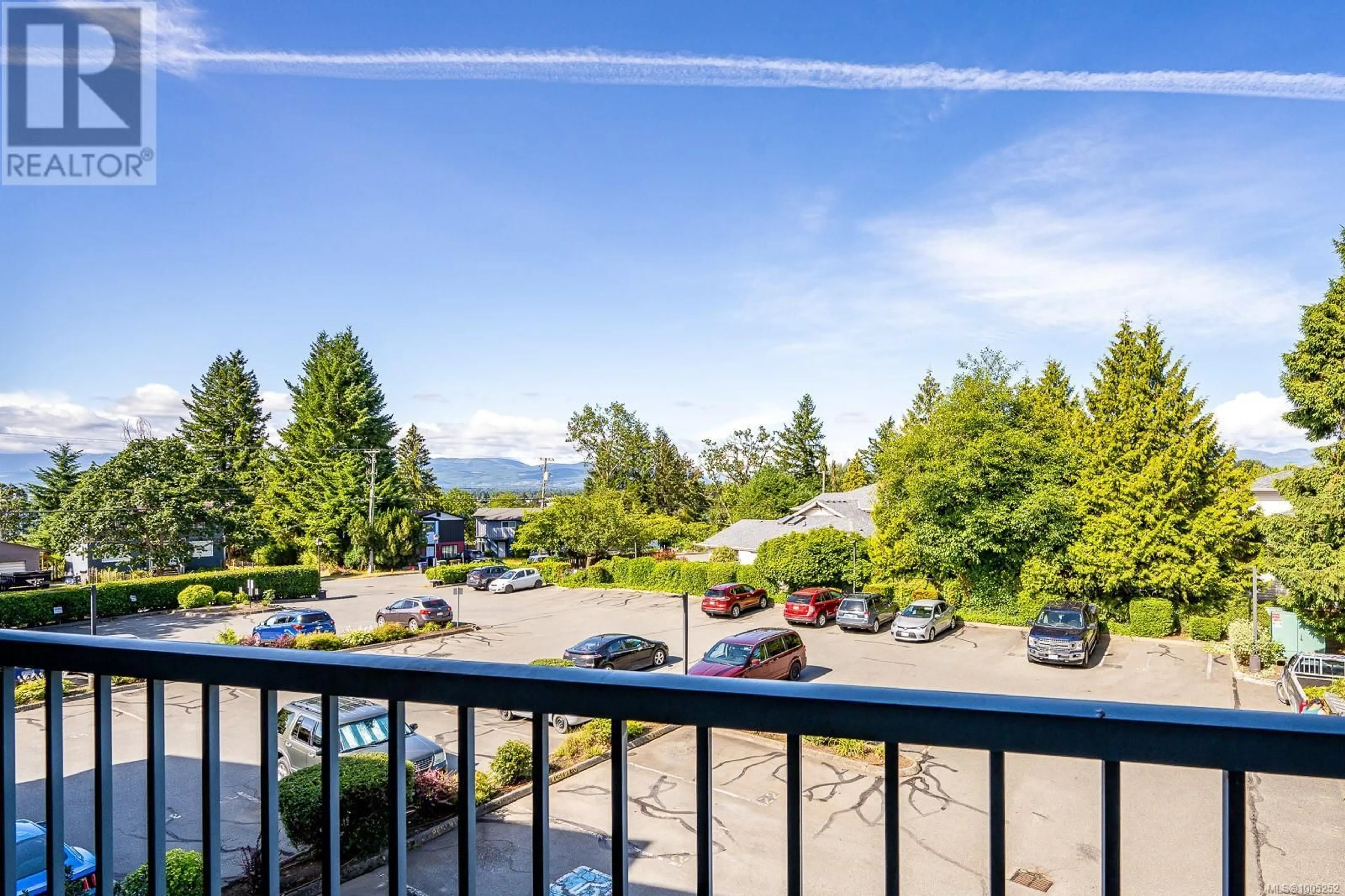 Patio, water/lake/river/ocean view for 301 - 1050 BRAIDWOOD ROAD, Courtenay British Columbia V9N3R9