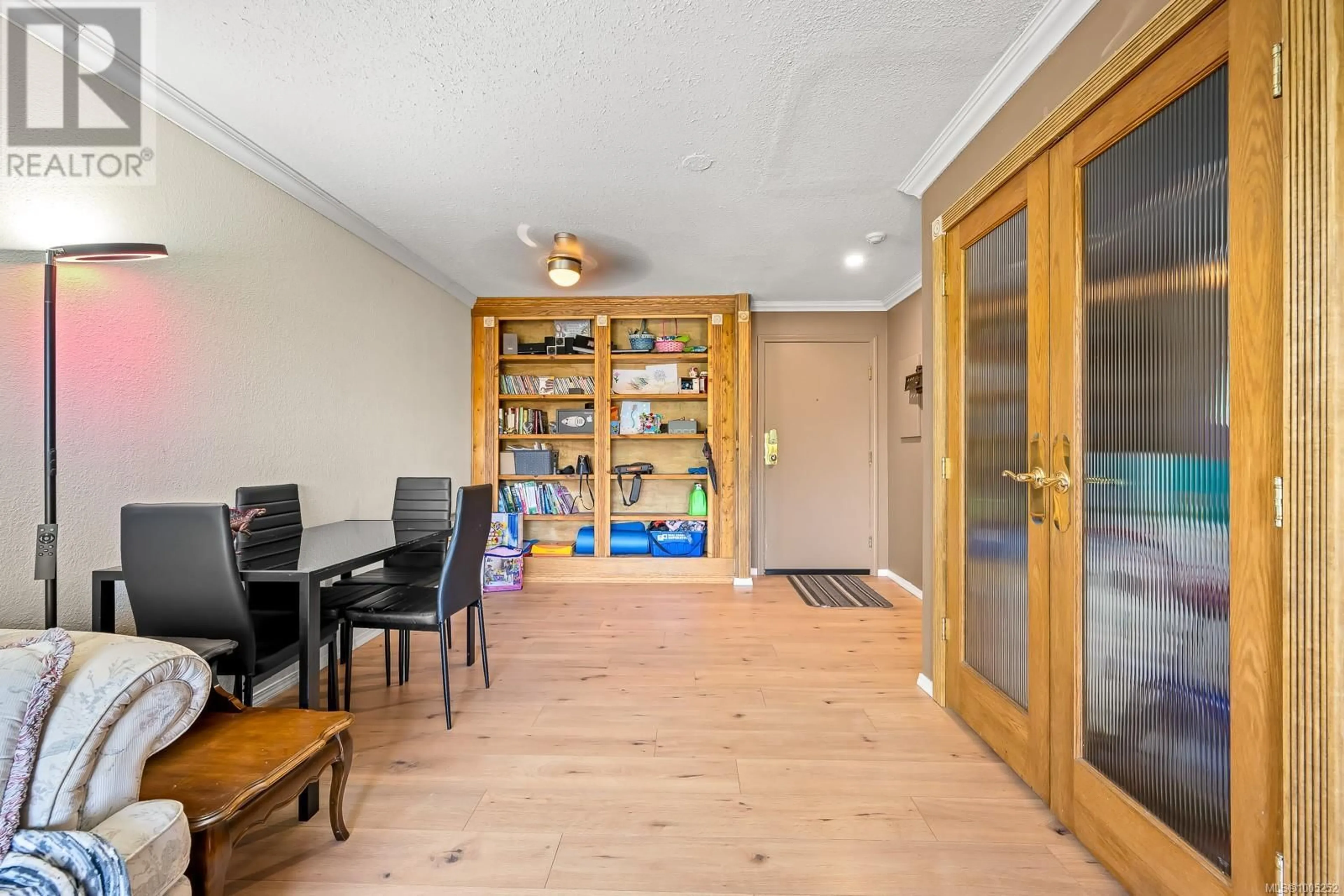 Indoor foyer for 301 - 1050 BRAIDWOOD ROAD, Courtenay British Columbia V9N3R9