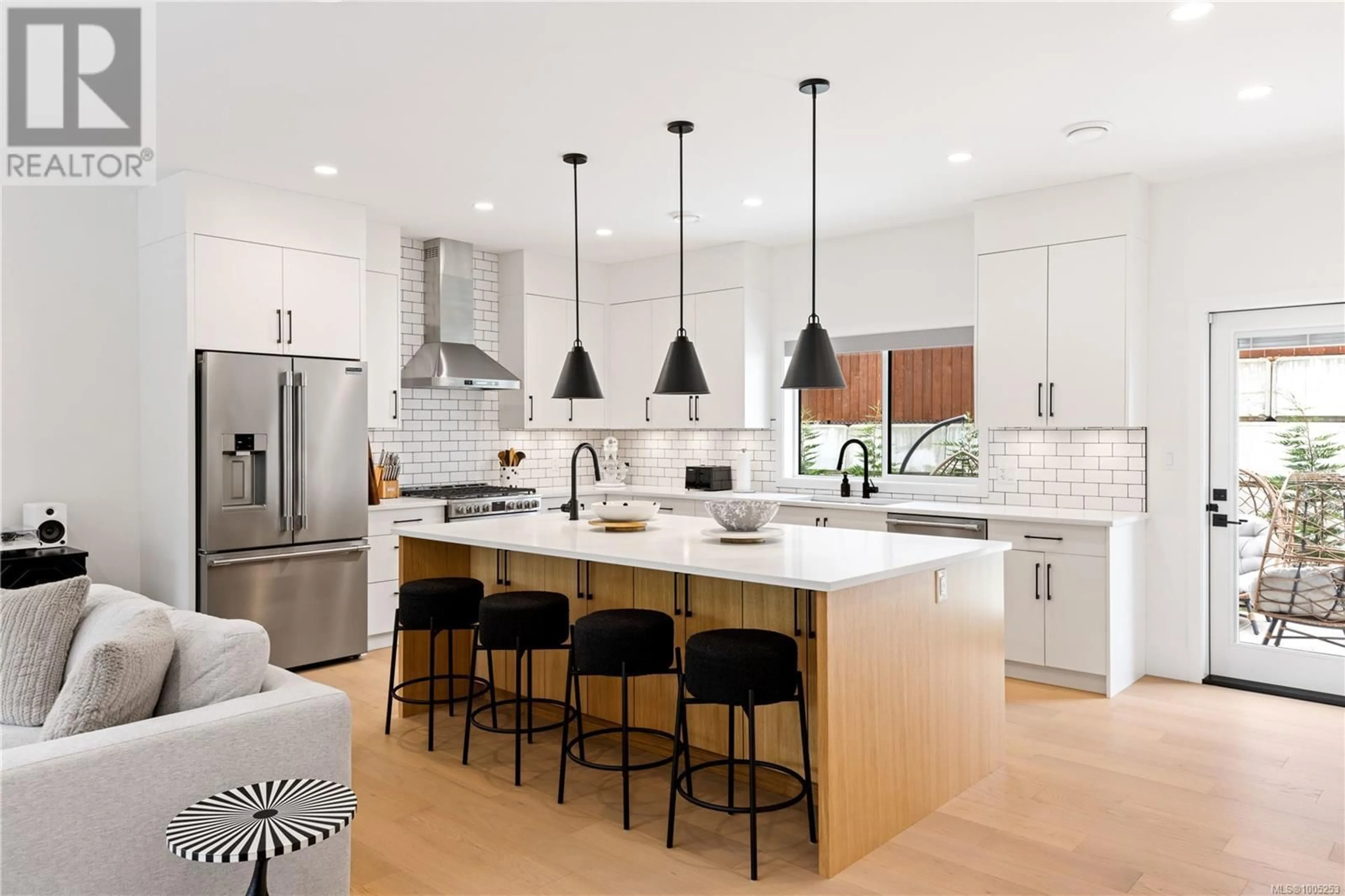 Contemporary kitchen, ceramic/tile floor for 645 FREDERIC ROAD, Langford British Columbia V9C0R3