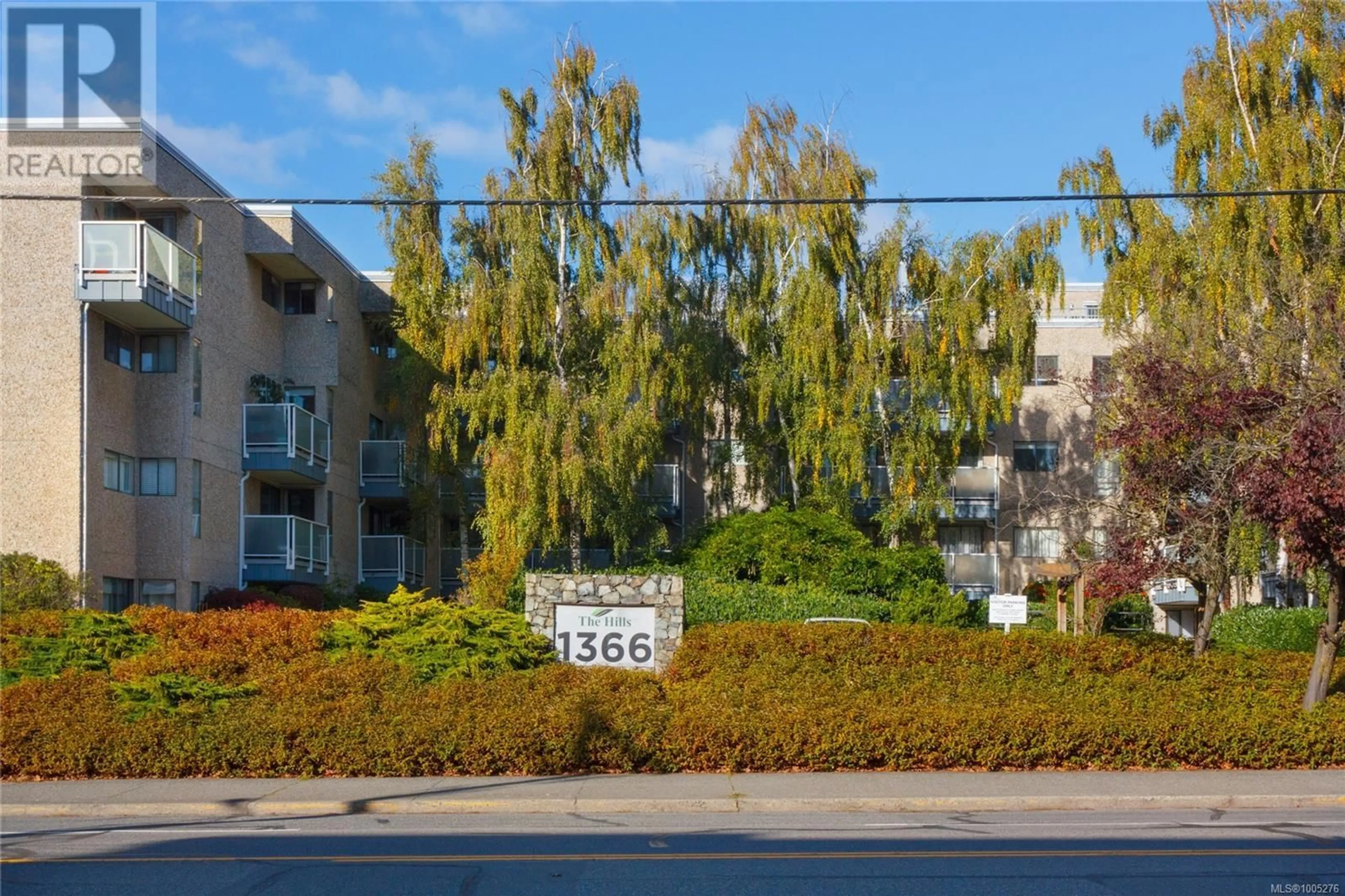 Patio, street for 107 - 1366 HILLSIDE AVENUE, Victoria British Columbia V8T2B5