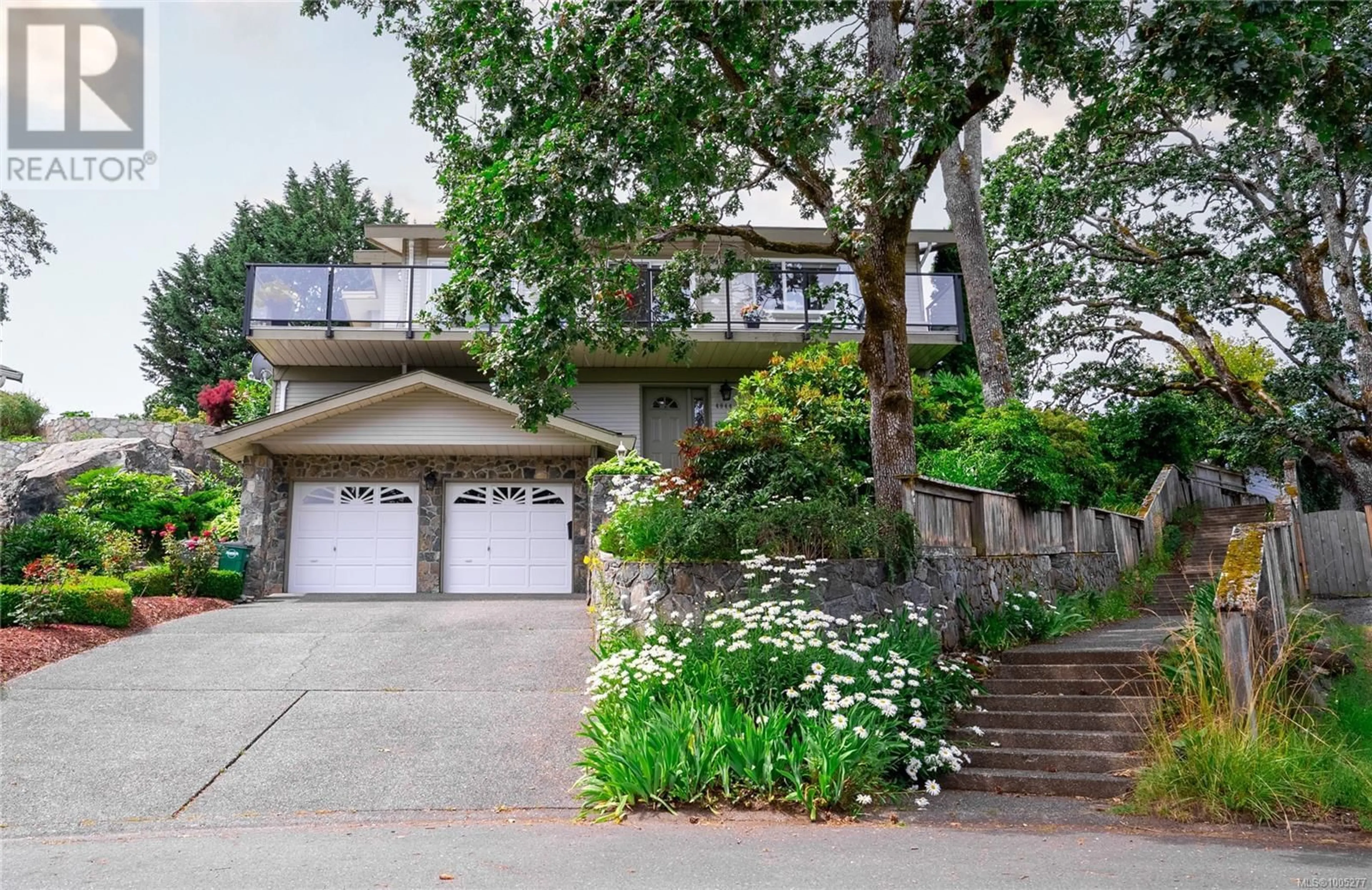 Unknown for 4044 CENTURY ROAD, Saanich British Columbia V8X2E4