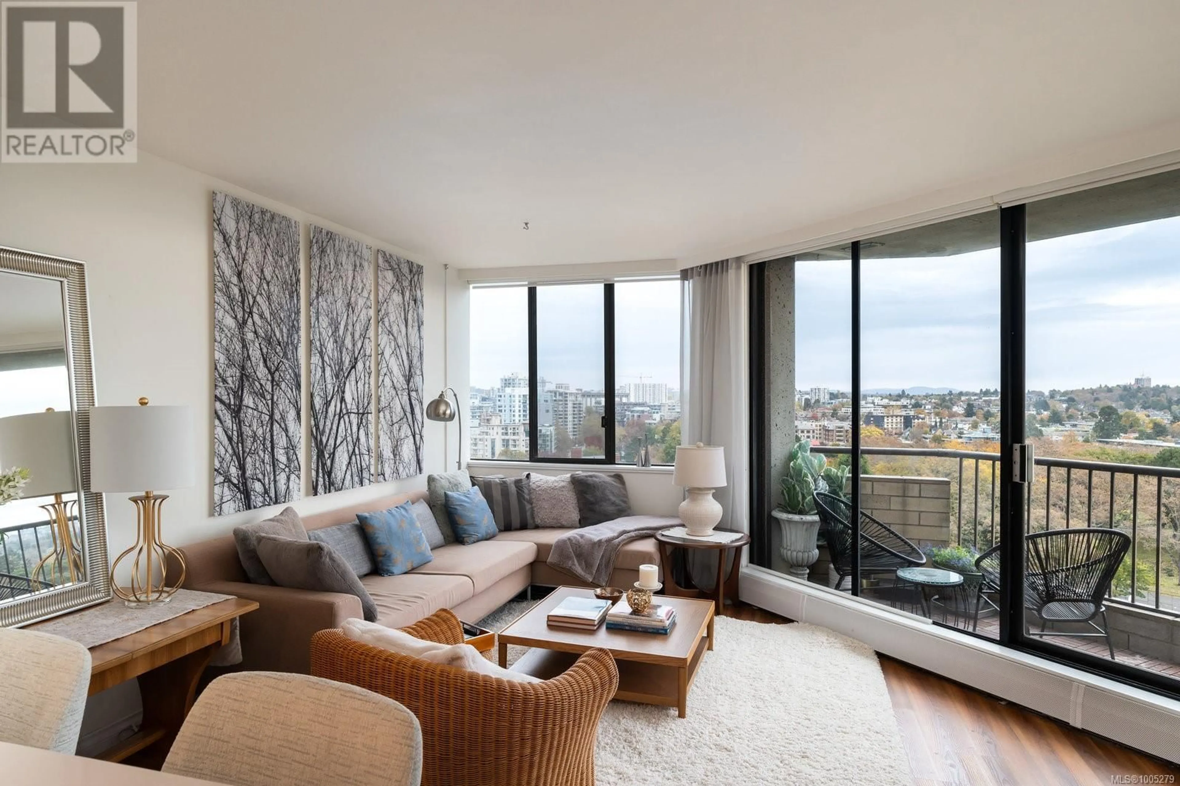 Living room with furniture, unknown for 1507 - 620 TORONTO STREET, Victoria British Columbia V8V1P7