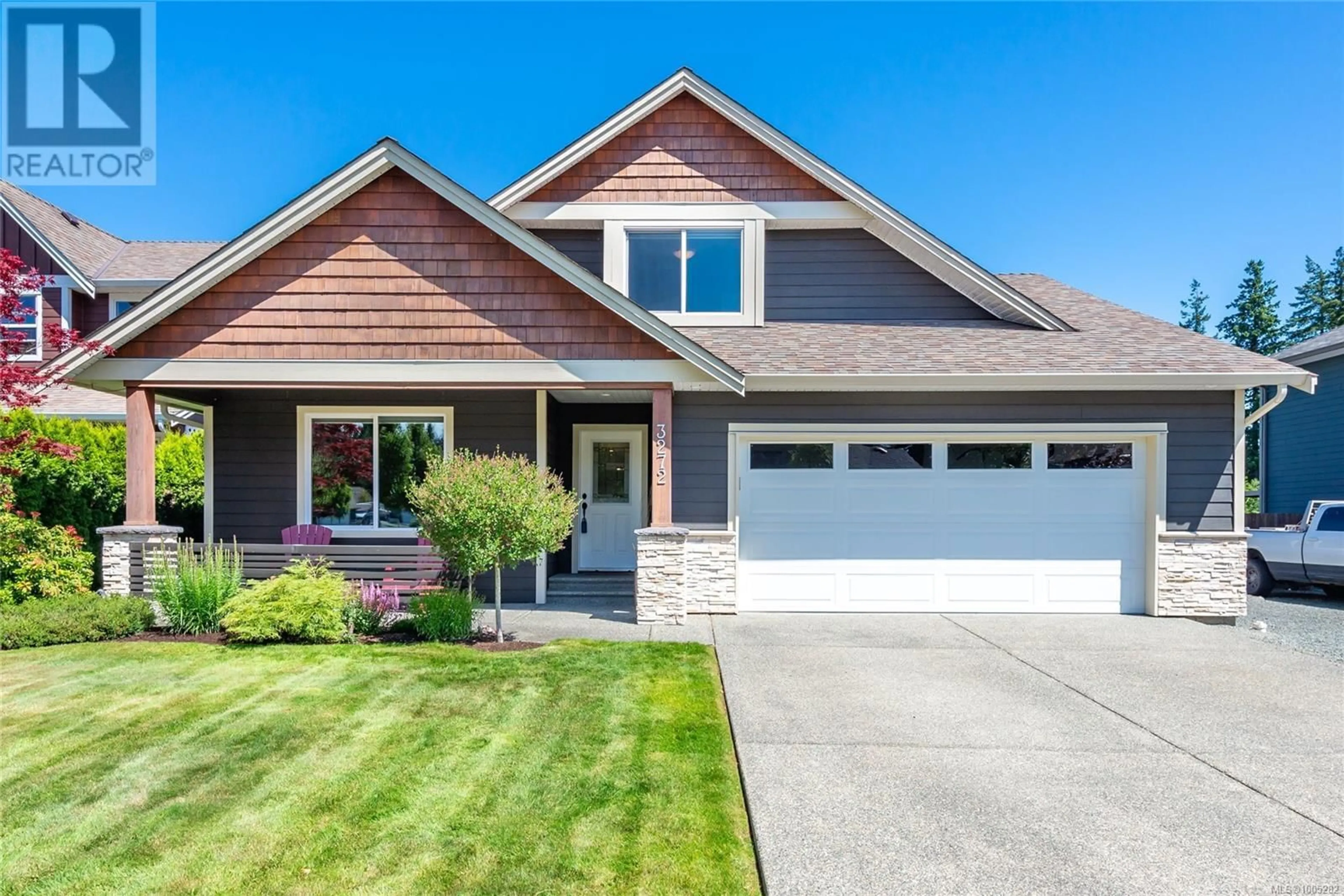 Home with vinyl exterior material, street for 3272 SHOAL PLACE, Campbell River British Columbia V9H0C3