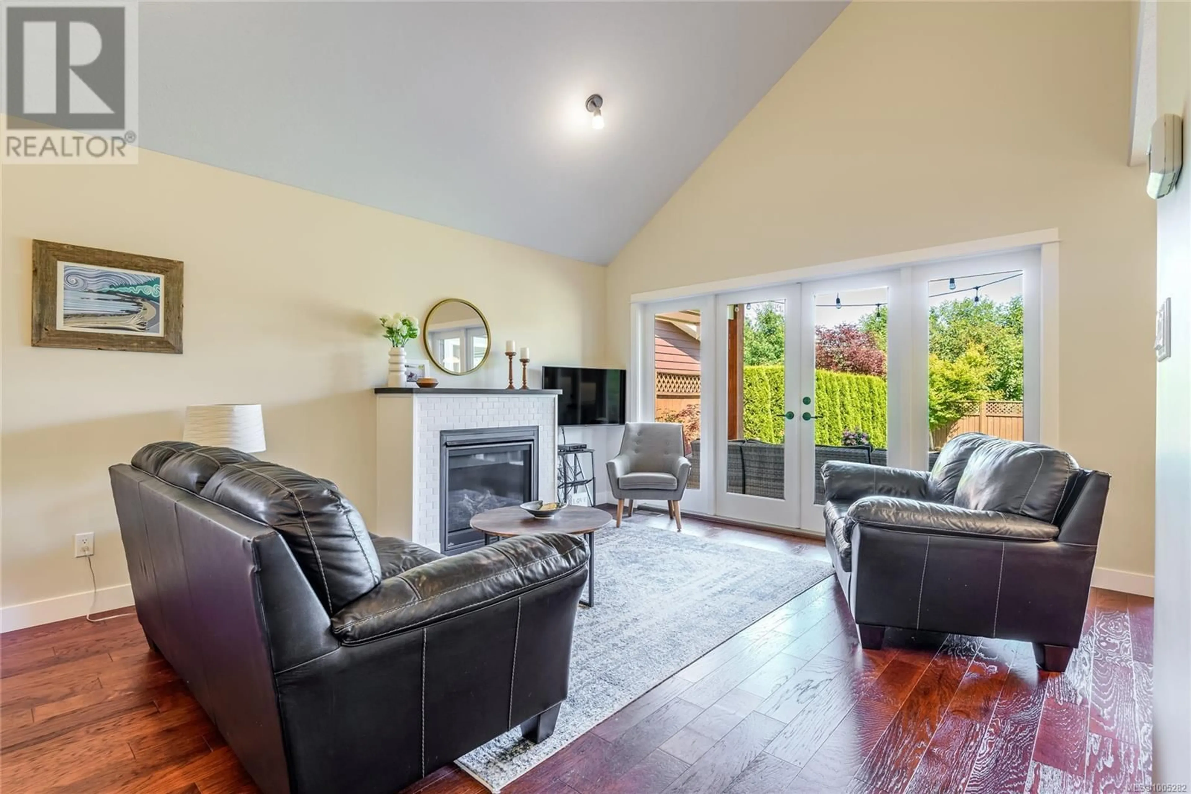 Living room with furniture, unknown for 3272 SHOAL PLACE, Campbell River British Columbia V9H0C3