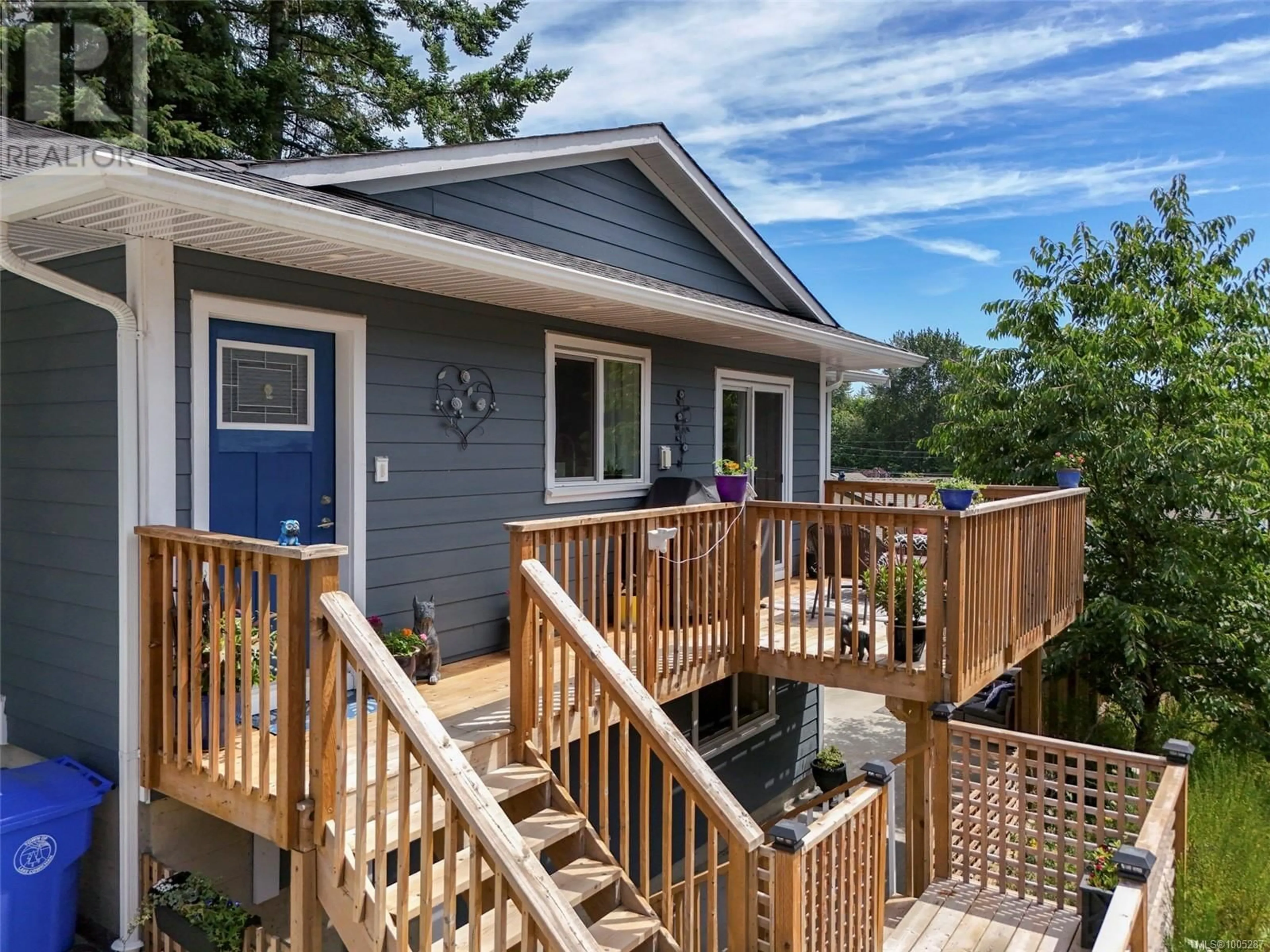 Patio, water/lake/river/ocean view for 245 LAKE PARK ROAD, Lake Cowichan British Columbia V0R2G1