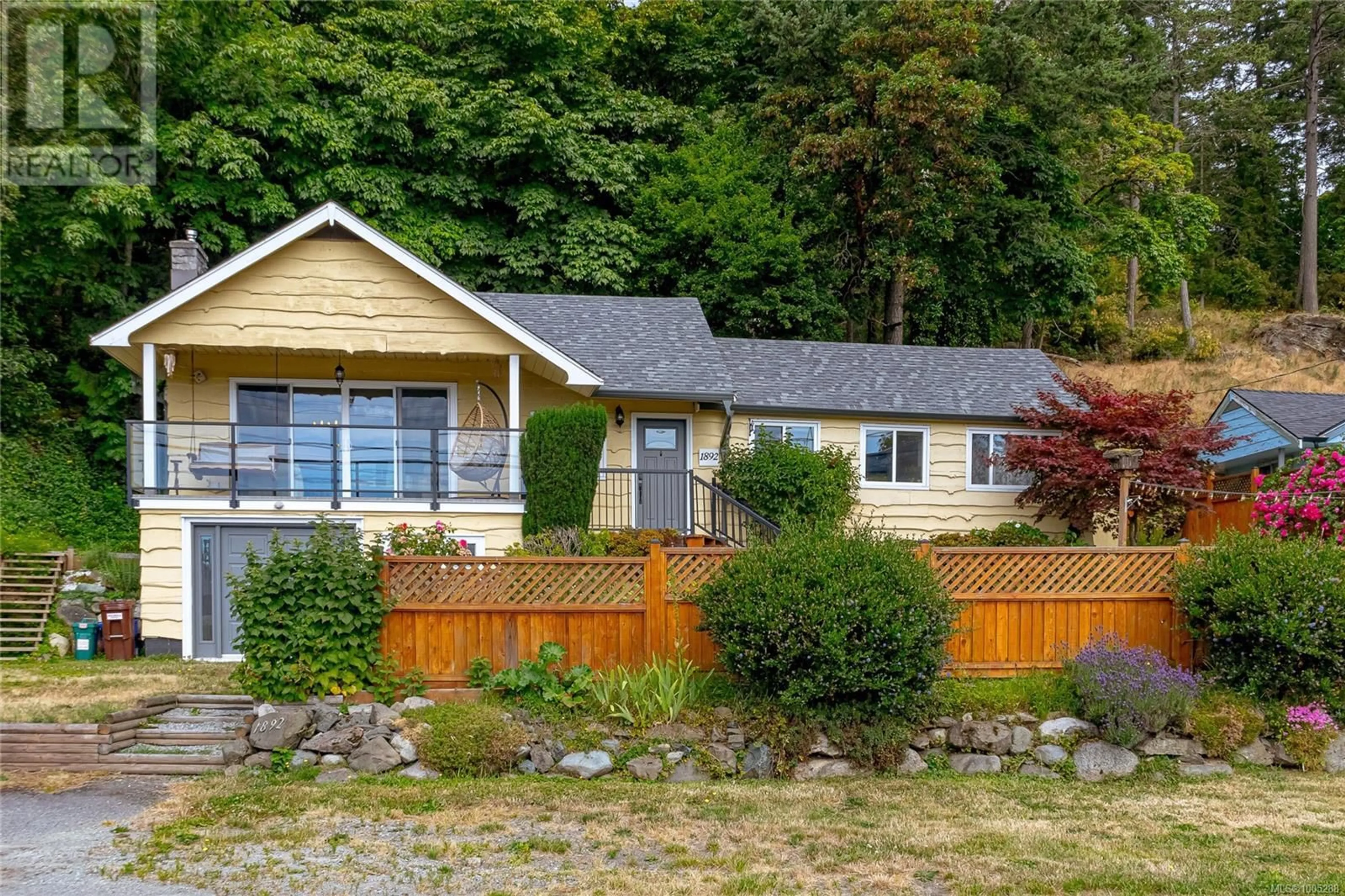 Home with vinyl exterior material, unknown for 1892 SWARTZ BAY ROAD, North Saanich British Columbia V8L5R2