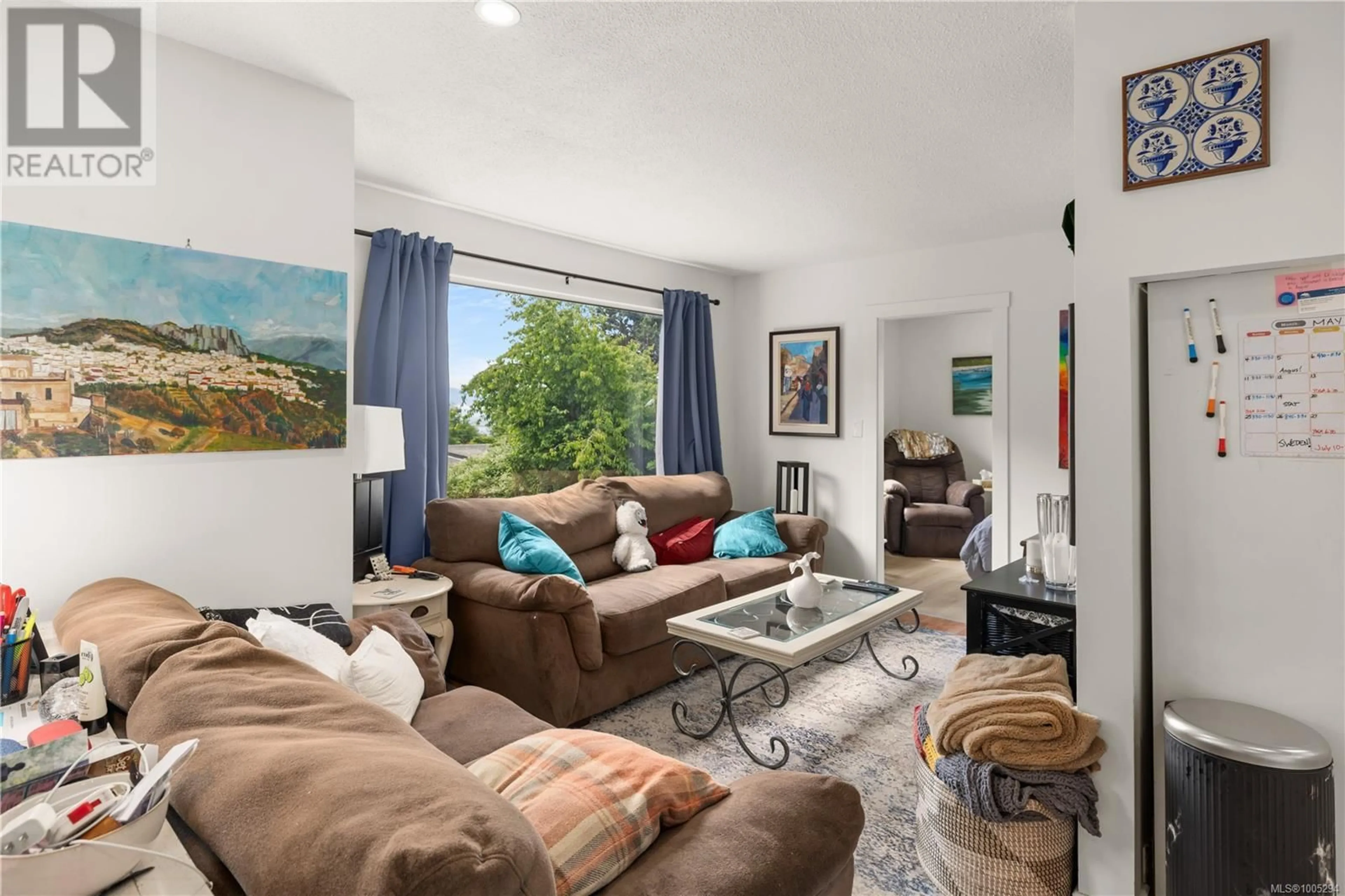 Living room with furniture, unknown for 6675 GOODMERE ROAD, Sooke British Columbia V7Z1H6