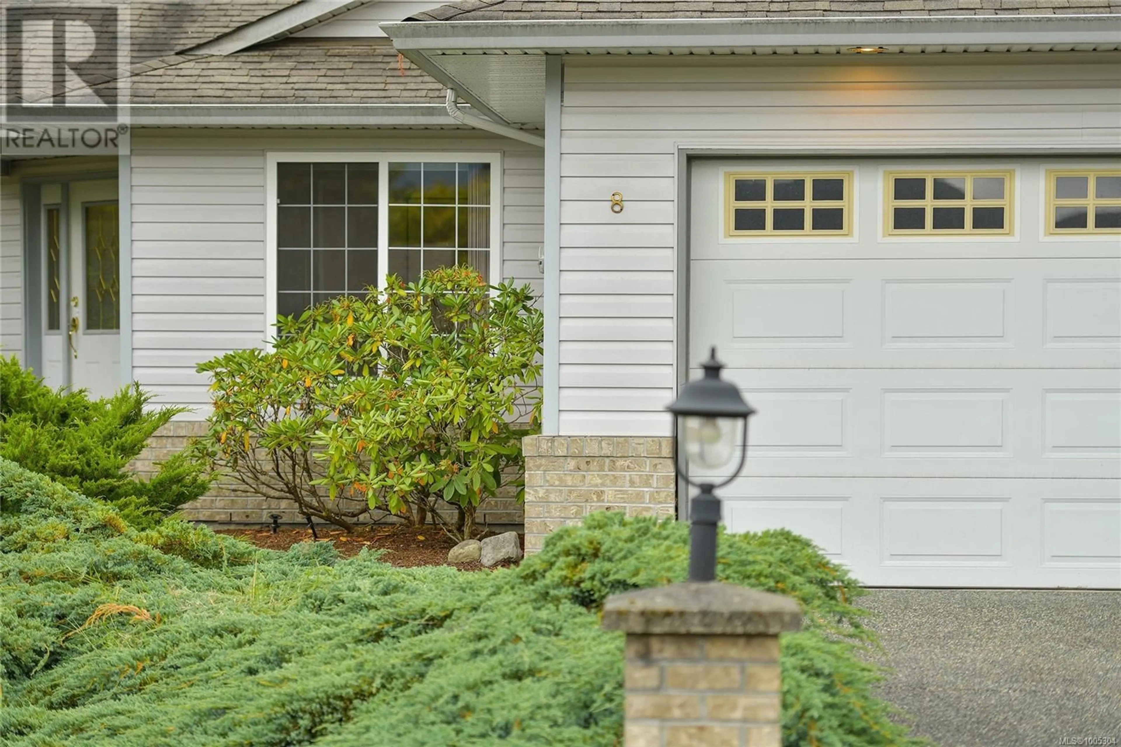 Home with vinyl exterior material, street for 8 - 3048 GEORGE STREET, Duncan British Columbia V9L2B2