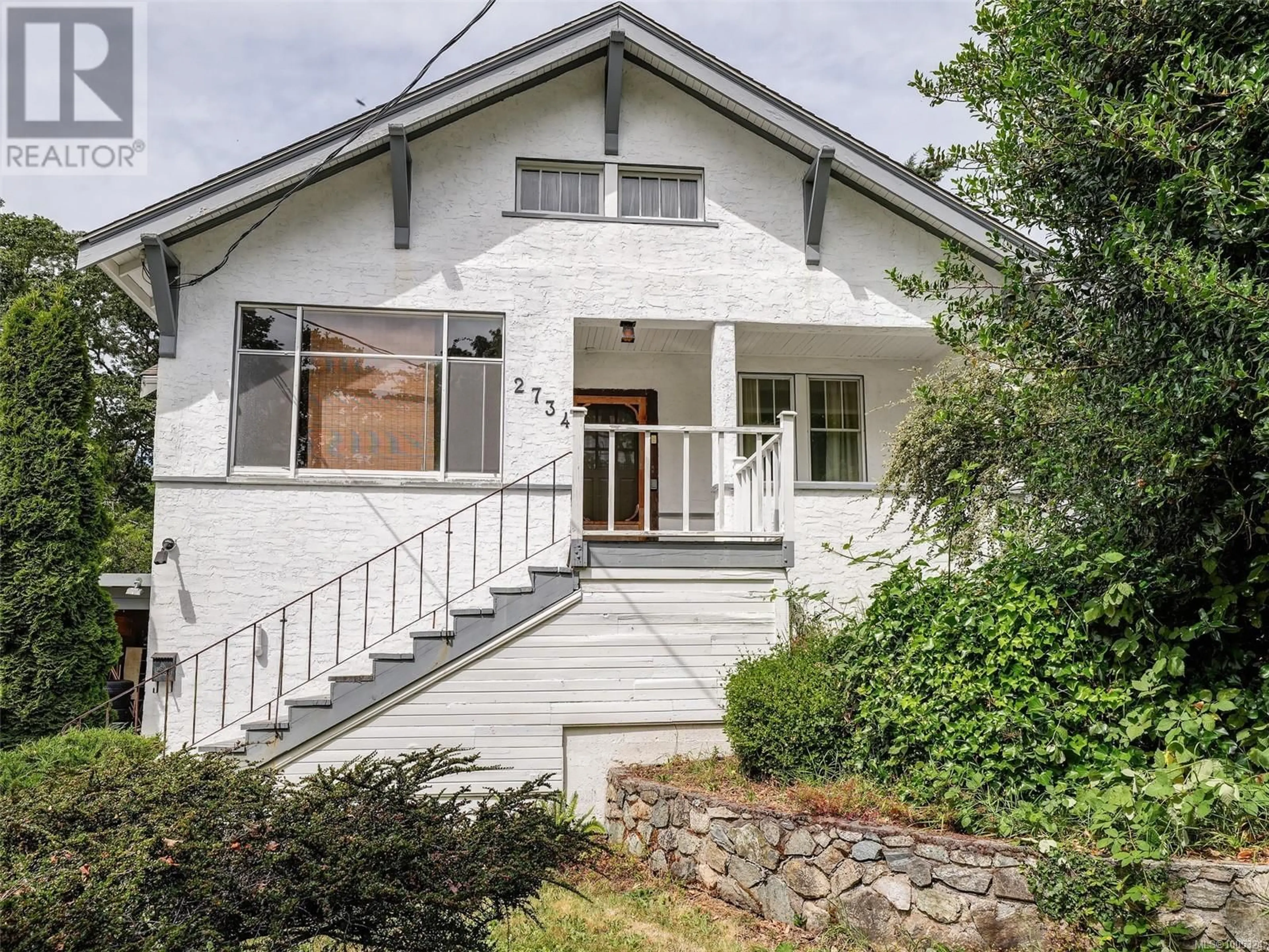 Unknown for 2734 AVEBURY AVENUE, Victoria British Columbia V8R3W4