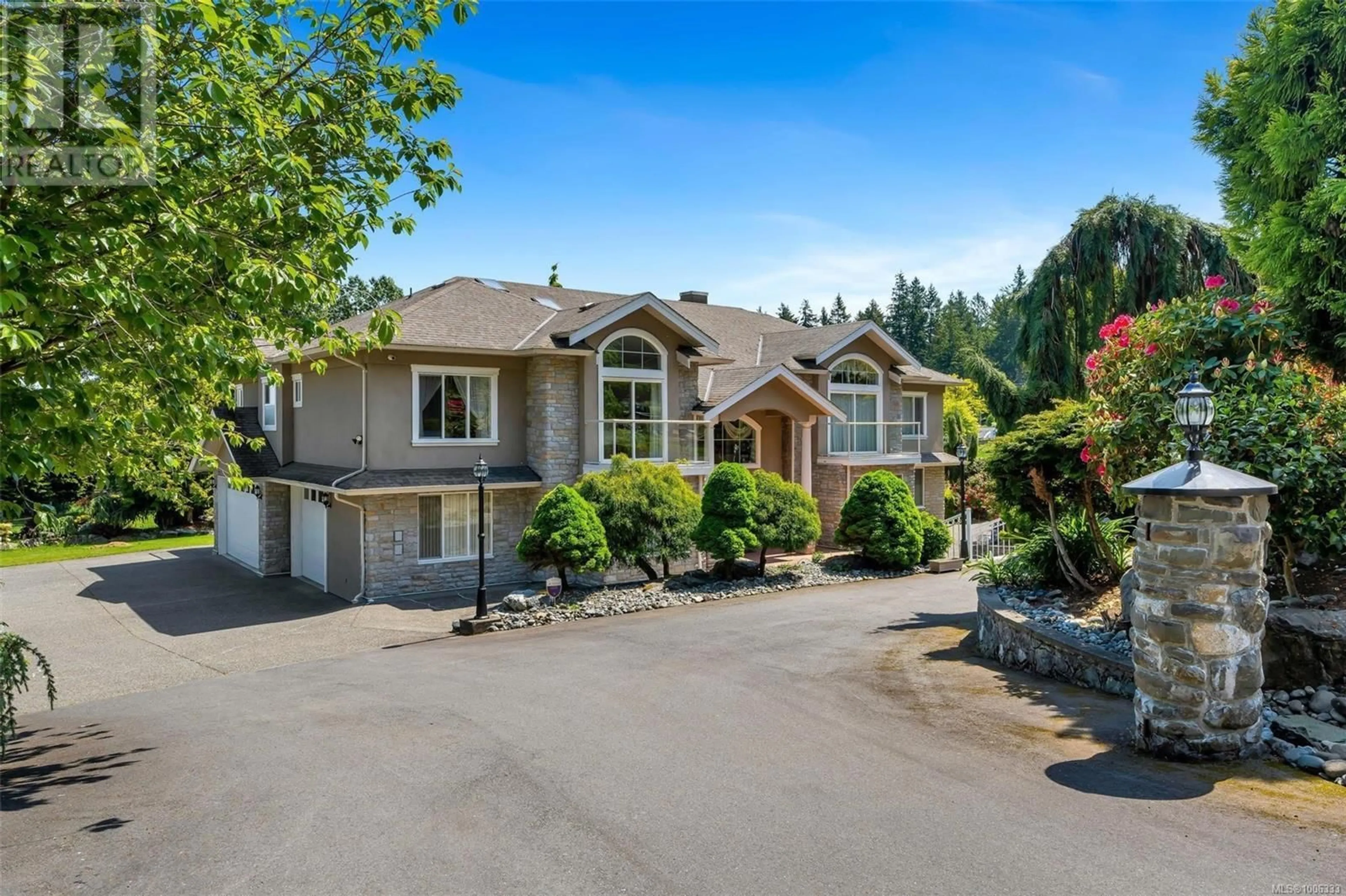 A pic from outside/outdoor area/front of a property/back of a property/a pic from drone, unknown for 5549 ALDERLEY ROAD, Saanich British Columbia V8Y1Y2