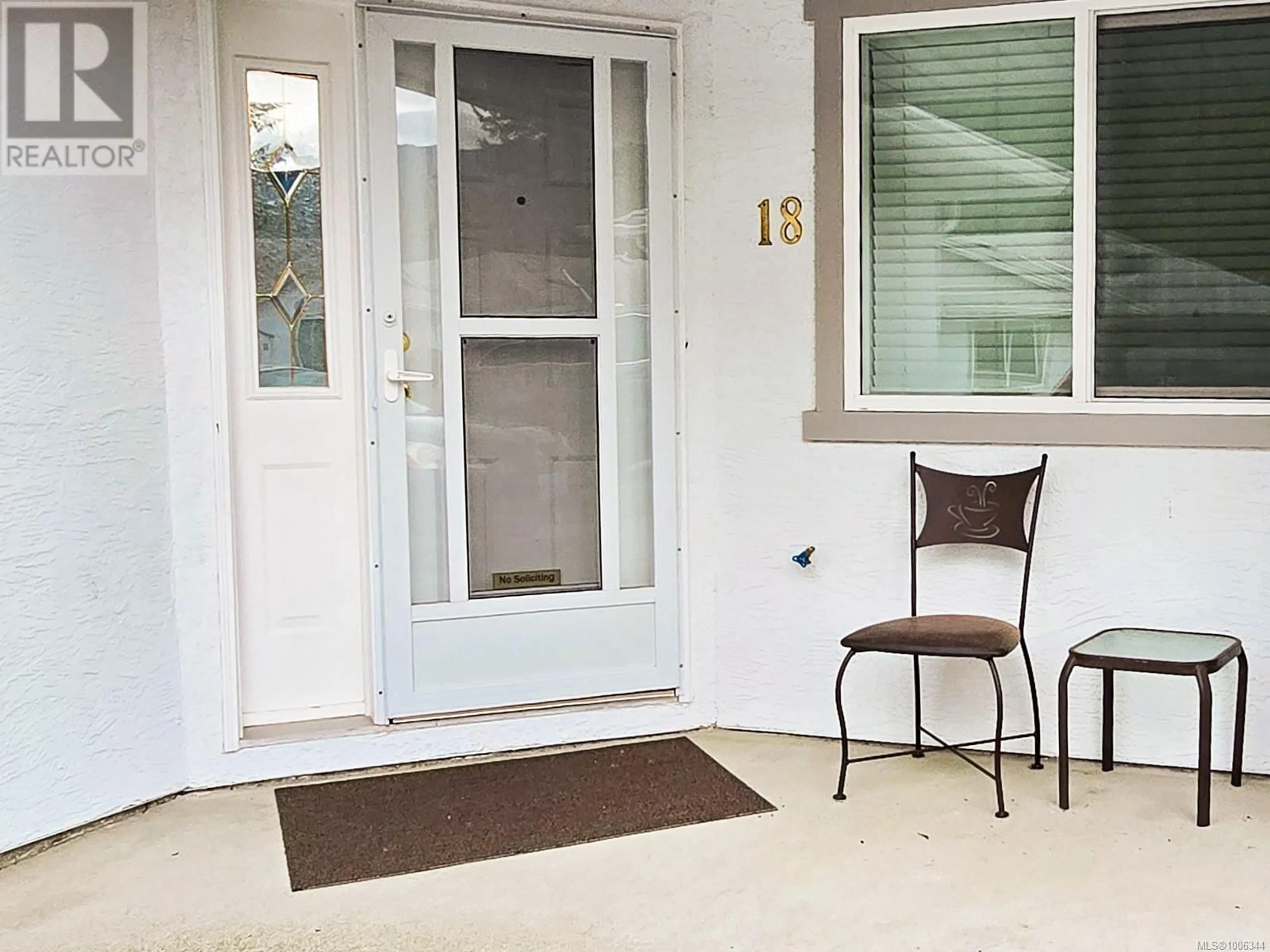 Indoor entryway for 18 - 2458 LABIEUX ROAD, Nanaimo British Columbia V9T3M6