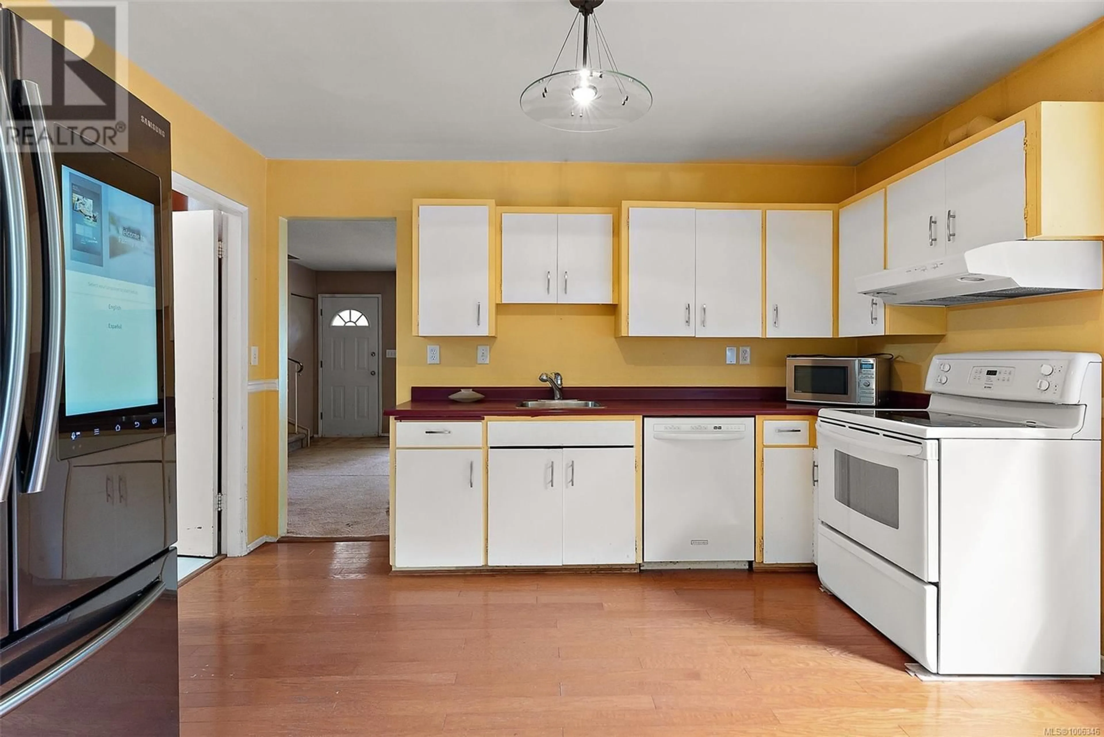 Standard kitchen, unknown for B - 1723 FELTHAM ROAD, Saanich British Columbia V8N2A4