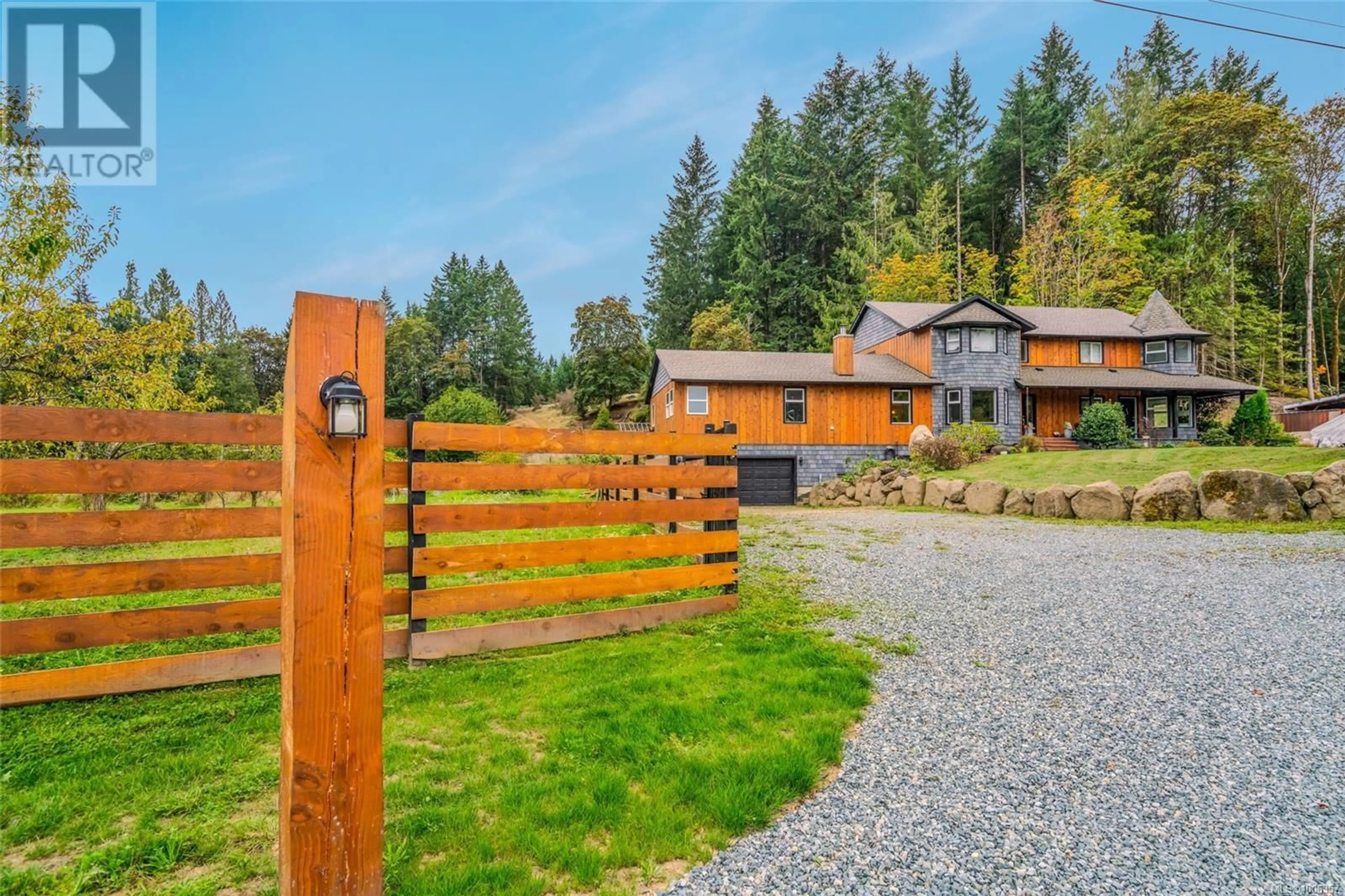 A pic from outside/outdoor area/front of a property/back of a property/a pic from drone, mountain view for 1675 KELSIE ROAD, Nanaimo British Columbia V9X1H7