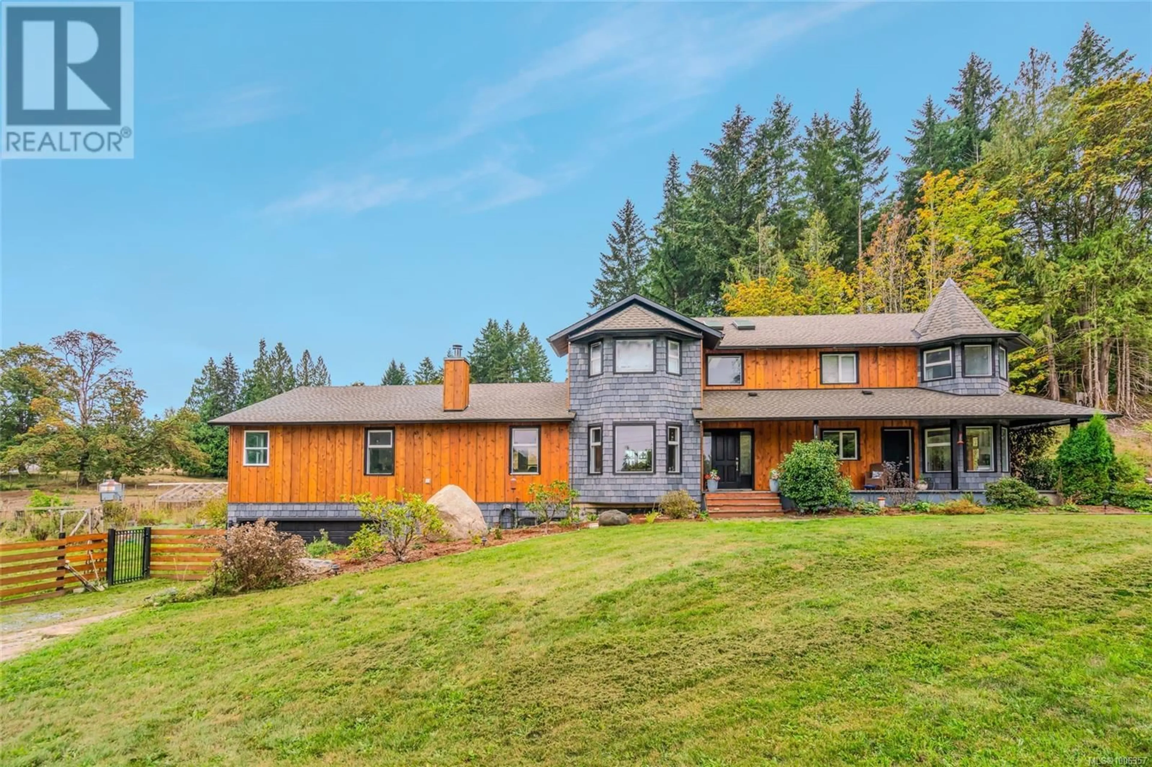 A pic from outside/outdoor area/front of a property/back of a property/a pic from drone, mountain view for 1675 KELSIE ROAD, Nanaimo British Columbia V9X1H7