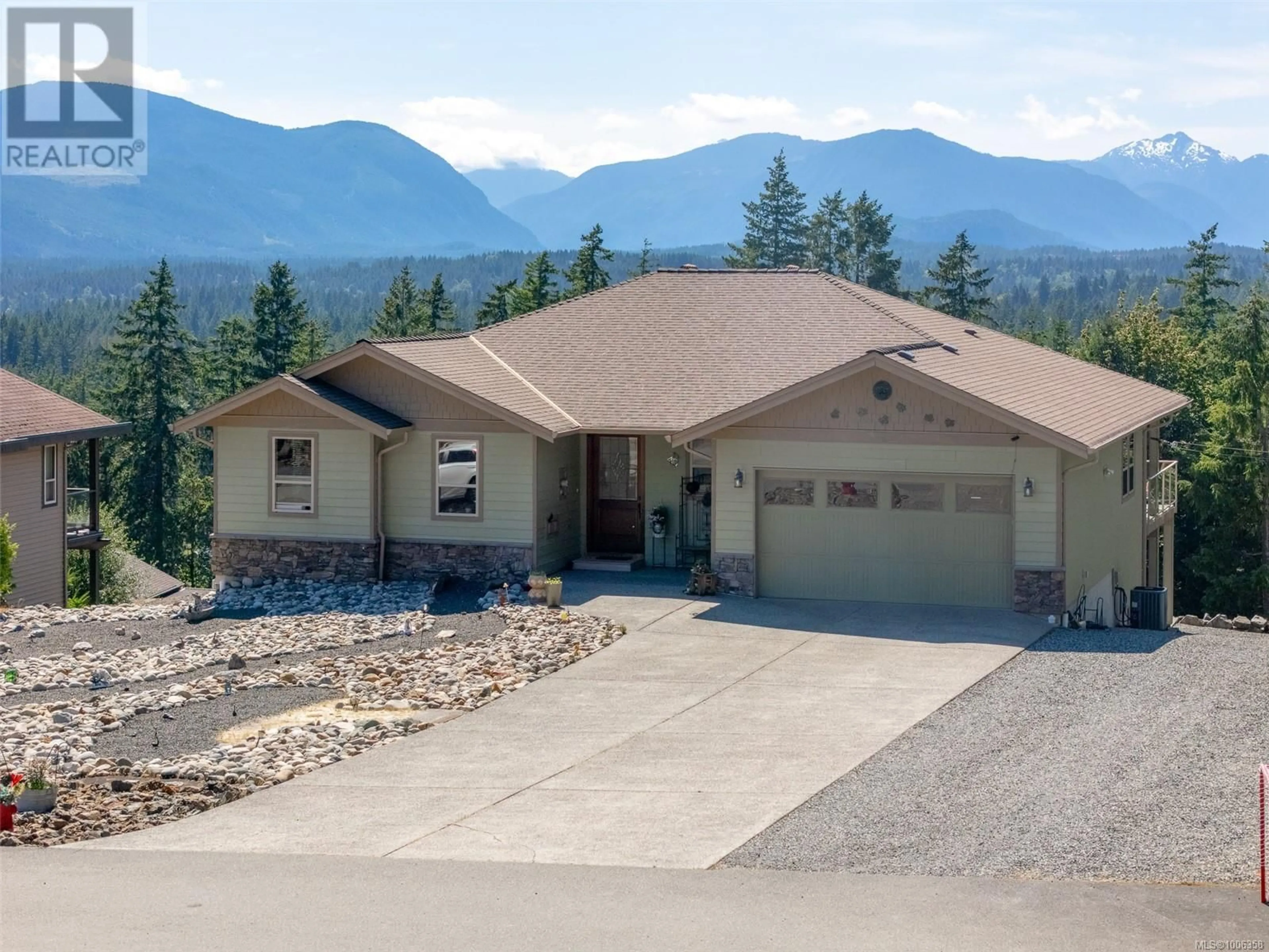 Home with vinyl exterior material, mountain view for 5510 HIGHLAND DRIVE, Port Alberni British Columbia V9Y7G7