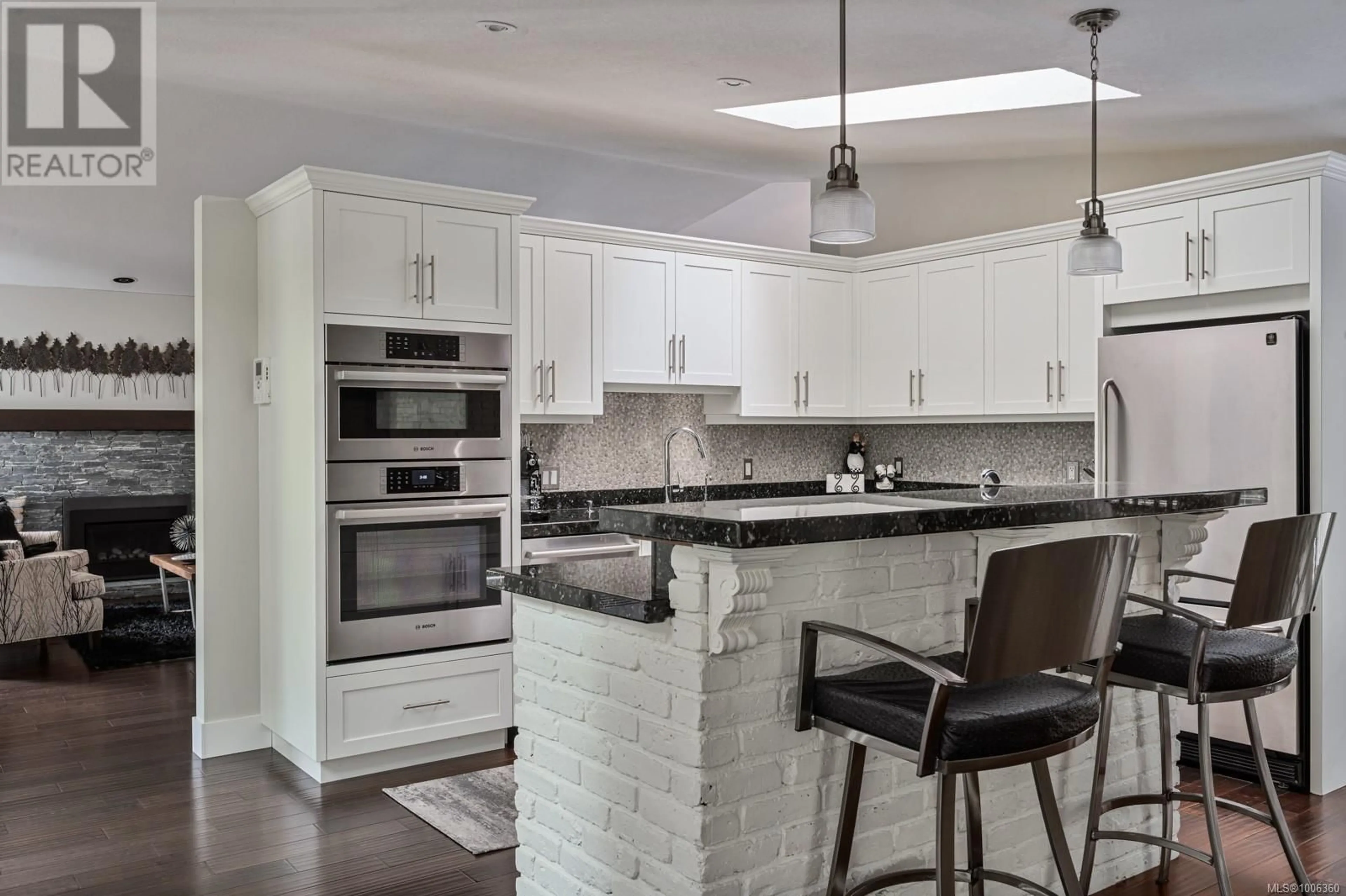 Contemporary kitchen, ceramic/tile floor for 4461 SUNNYWOOD PLACE, Saanich British Columbia V8X4N5