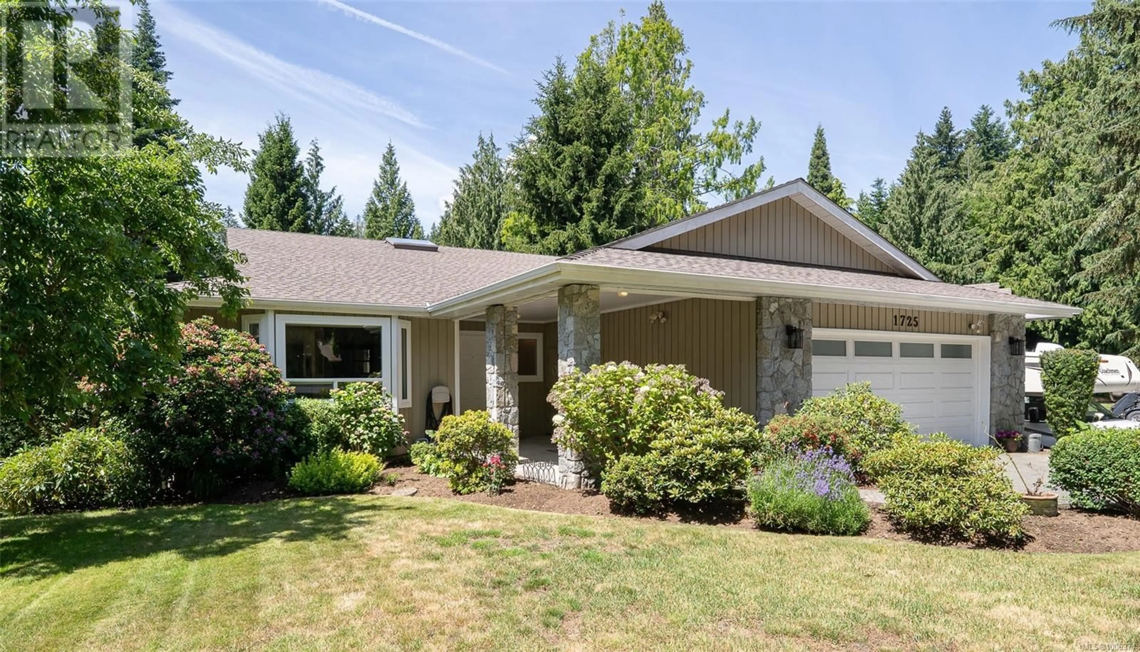 Home with vinyl exterior material, street for 1725 BARRETT DRIVE, North Saanich British Columbia V8L5A2