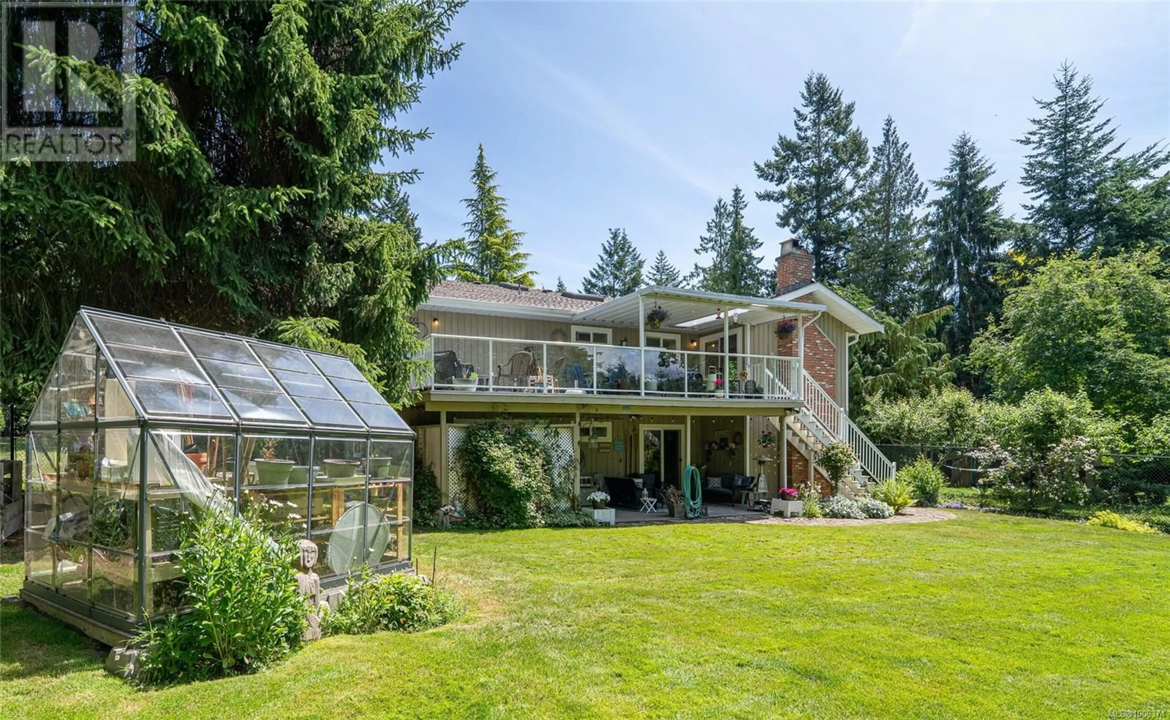 A pic from outside/outdoor area/front of a property/back of a property/a pic from drone, unknown for 1725 BARRETT DRIVE, North Saanich British Columbia V8L5A2