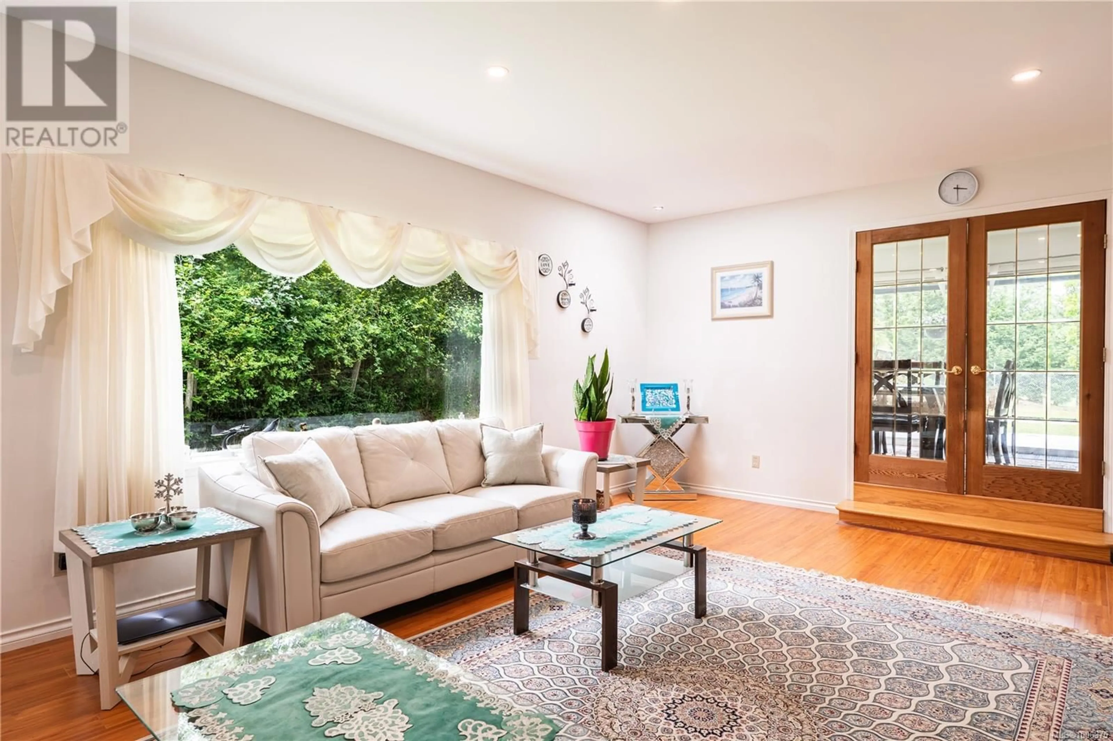 Living room with furniture, unknown for 575 LOWER GANGES ROAD, Salt Spring British Columbia V8K2N7