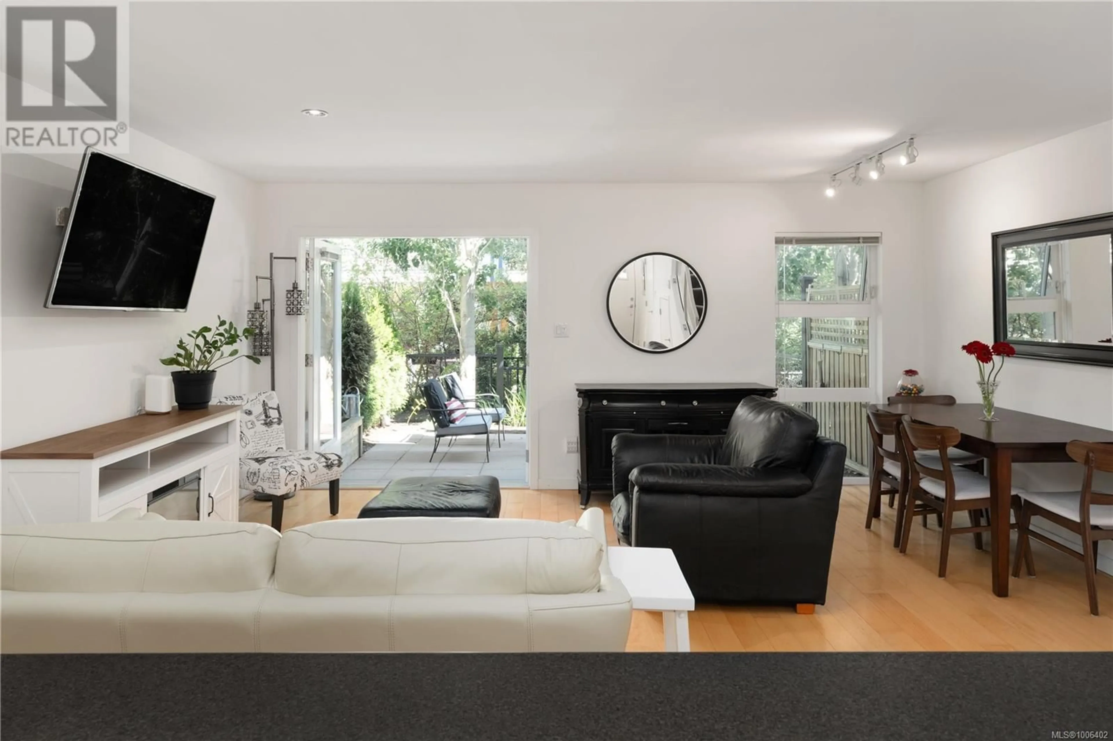 Living room with furniture, unknown for 6 - 775 CENTRAL SPUR ROAD, Victoria British Columbia V9A0E9
