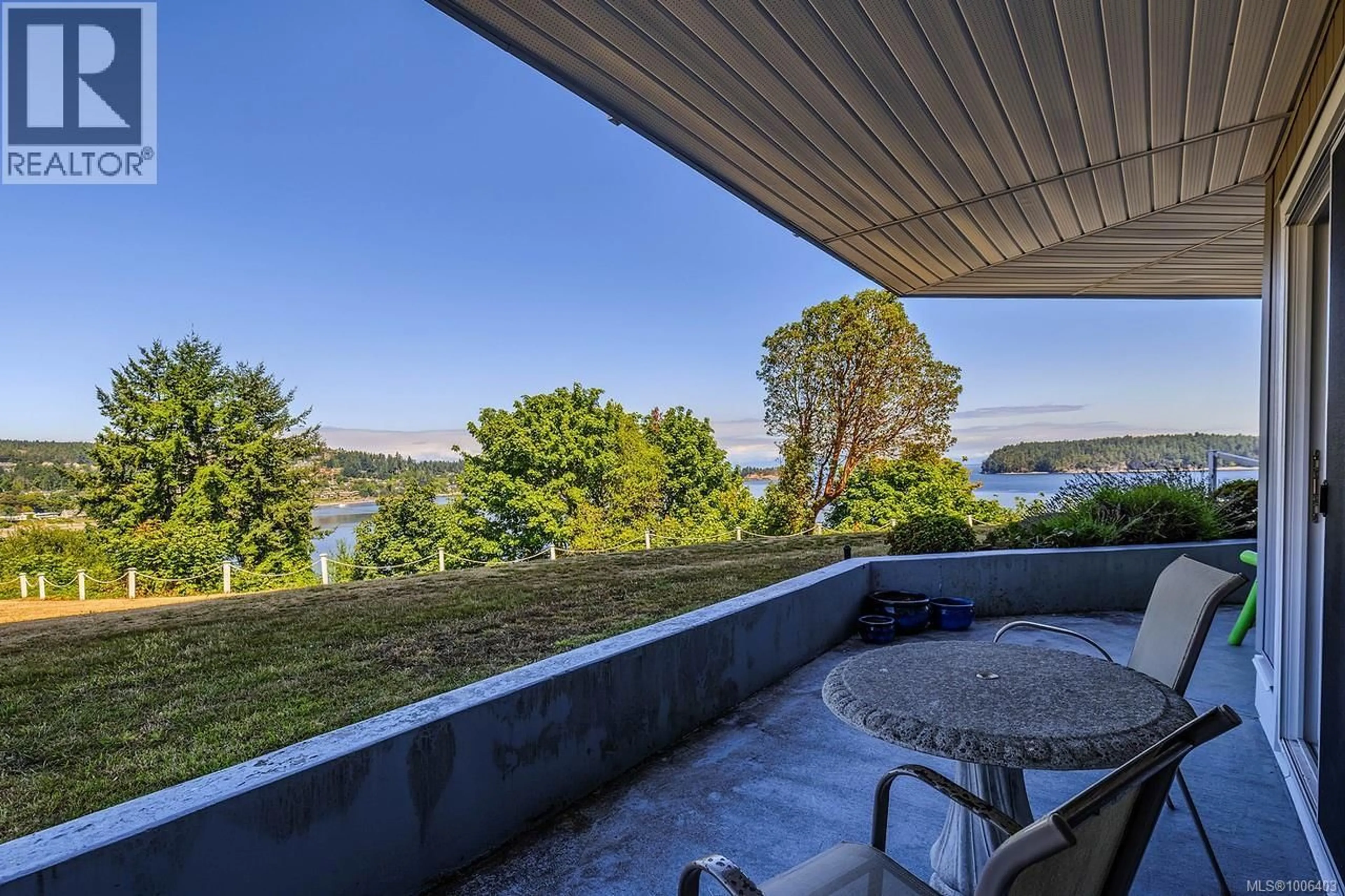 Patio, water/lake/river/ocean view for 104 - 2560 DEPARTURE BAY ROAD, Nanaimo British Columbia V9S5P1