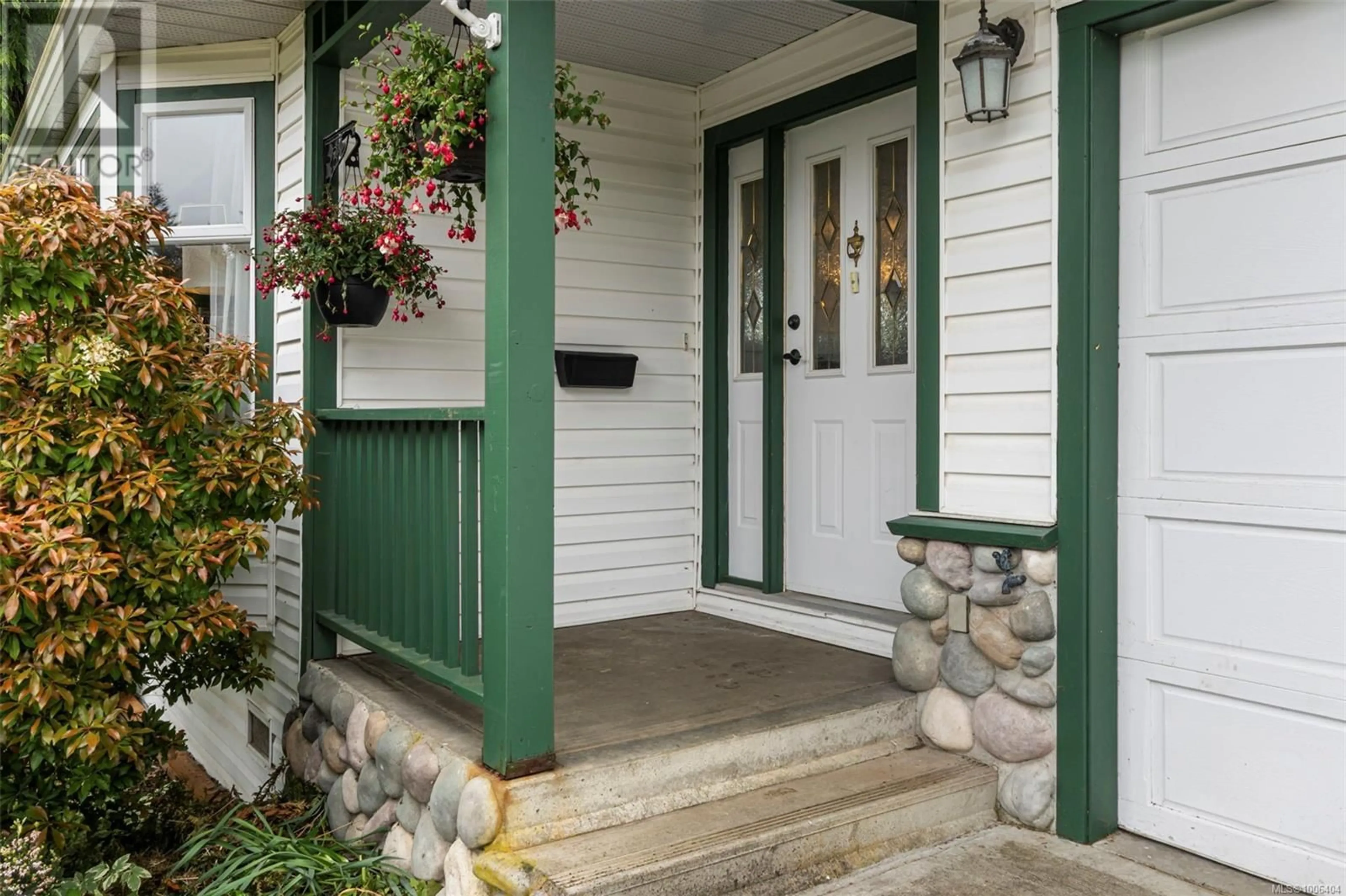 Indoor entryway for 2201 TARA PLACE, Sooke British Columbia V9Z0H6