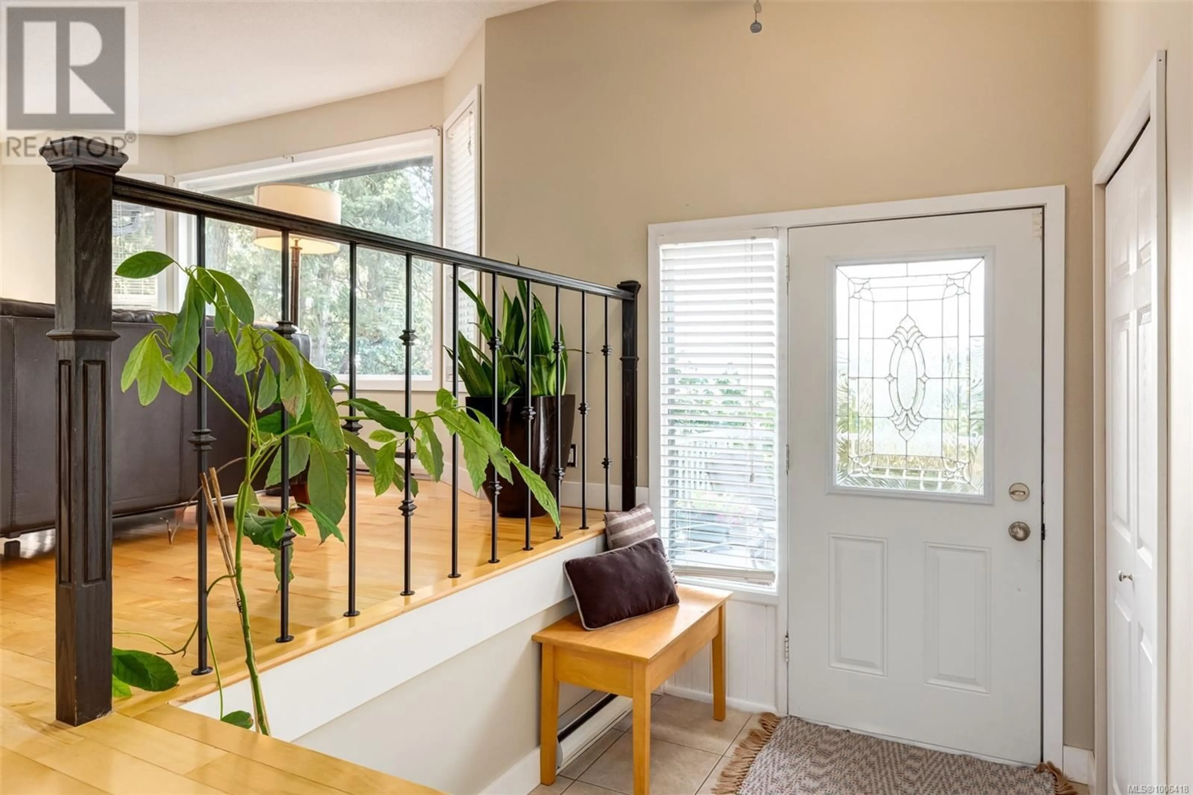 Indoor entryway for 1675 KING JOHN ROAD, Nanaimo British Columbia V9T3C3